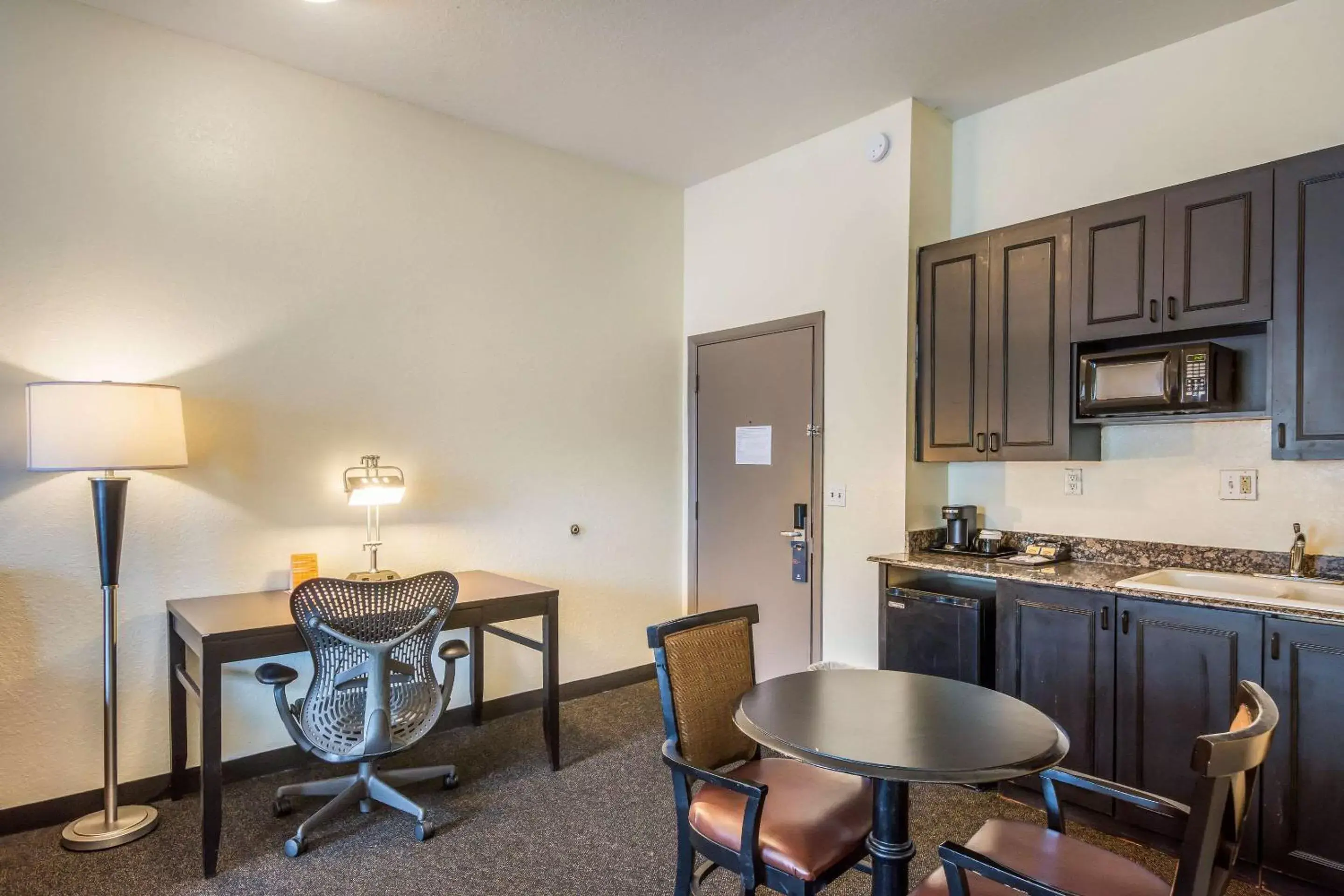 Photo of the whole room, Kitchen/Kitchenette in Clarion Inn & Suites Central Clearwater Beach