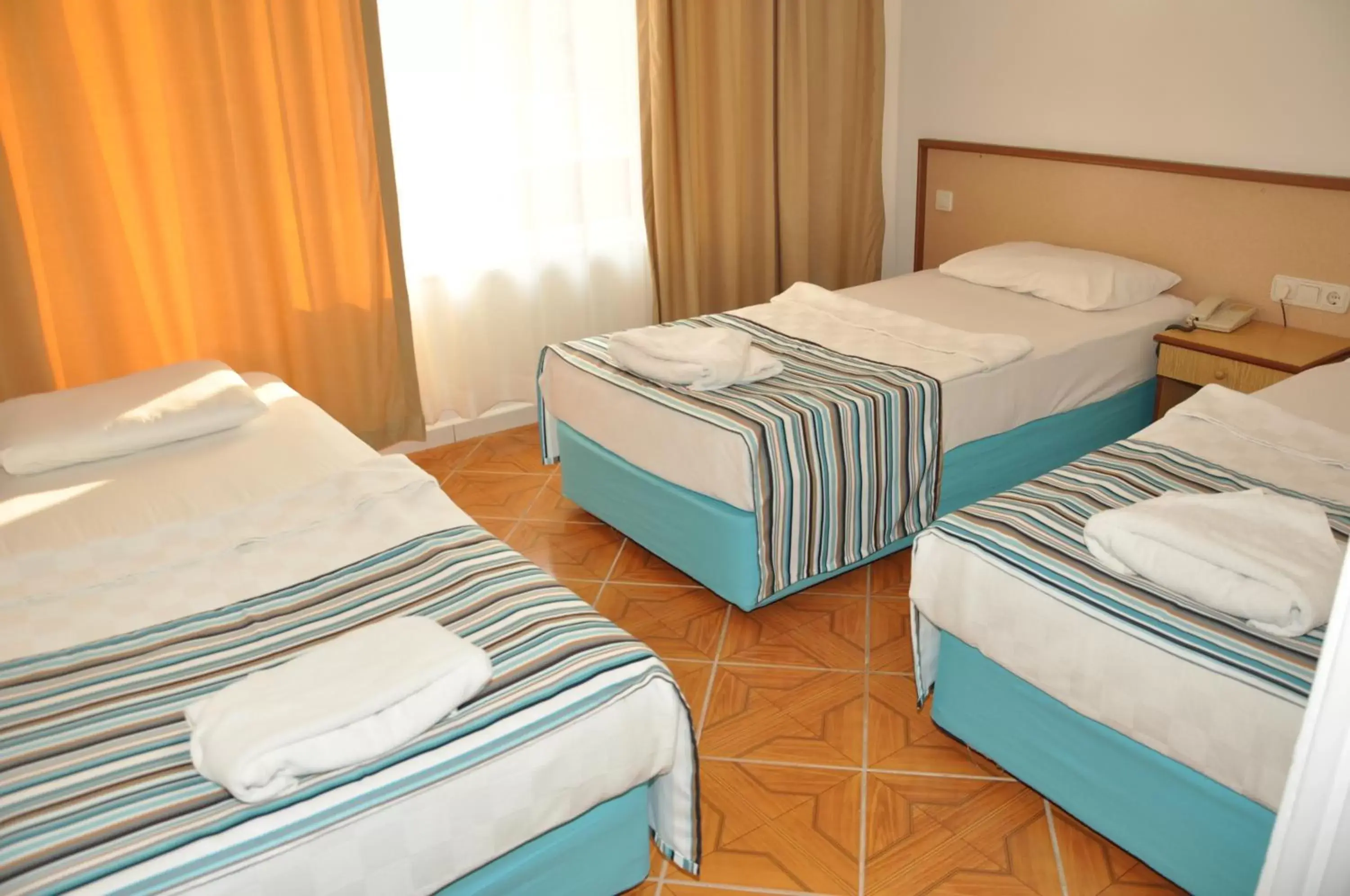 Budget Triple Room in Ozcan Hotel