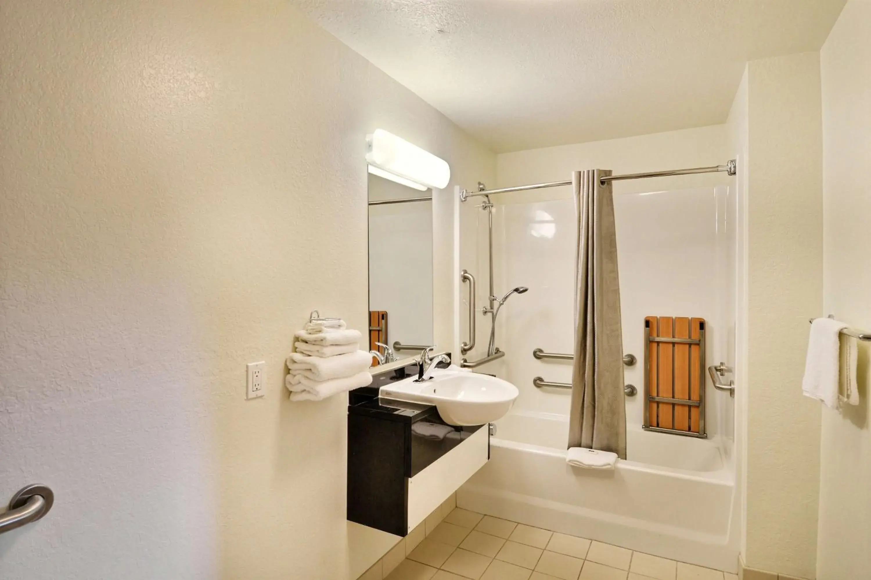 Photo of the whole room, Bathroom in Travelodge by Wyndham Brattleboro VT