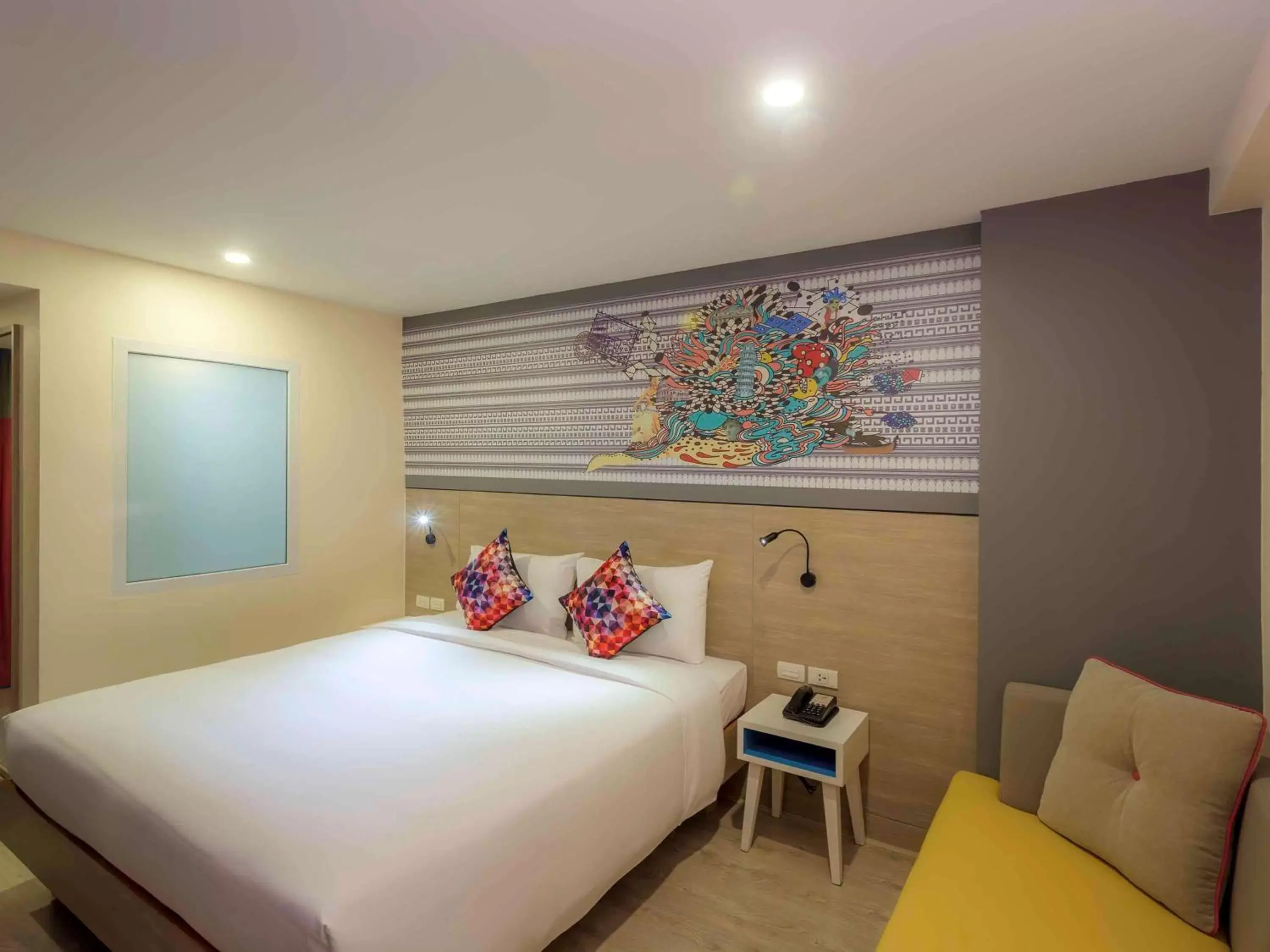 Photo of the whole room, Bed in Ibis Styles Bangkok Sukhumvit 50