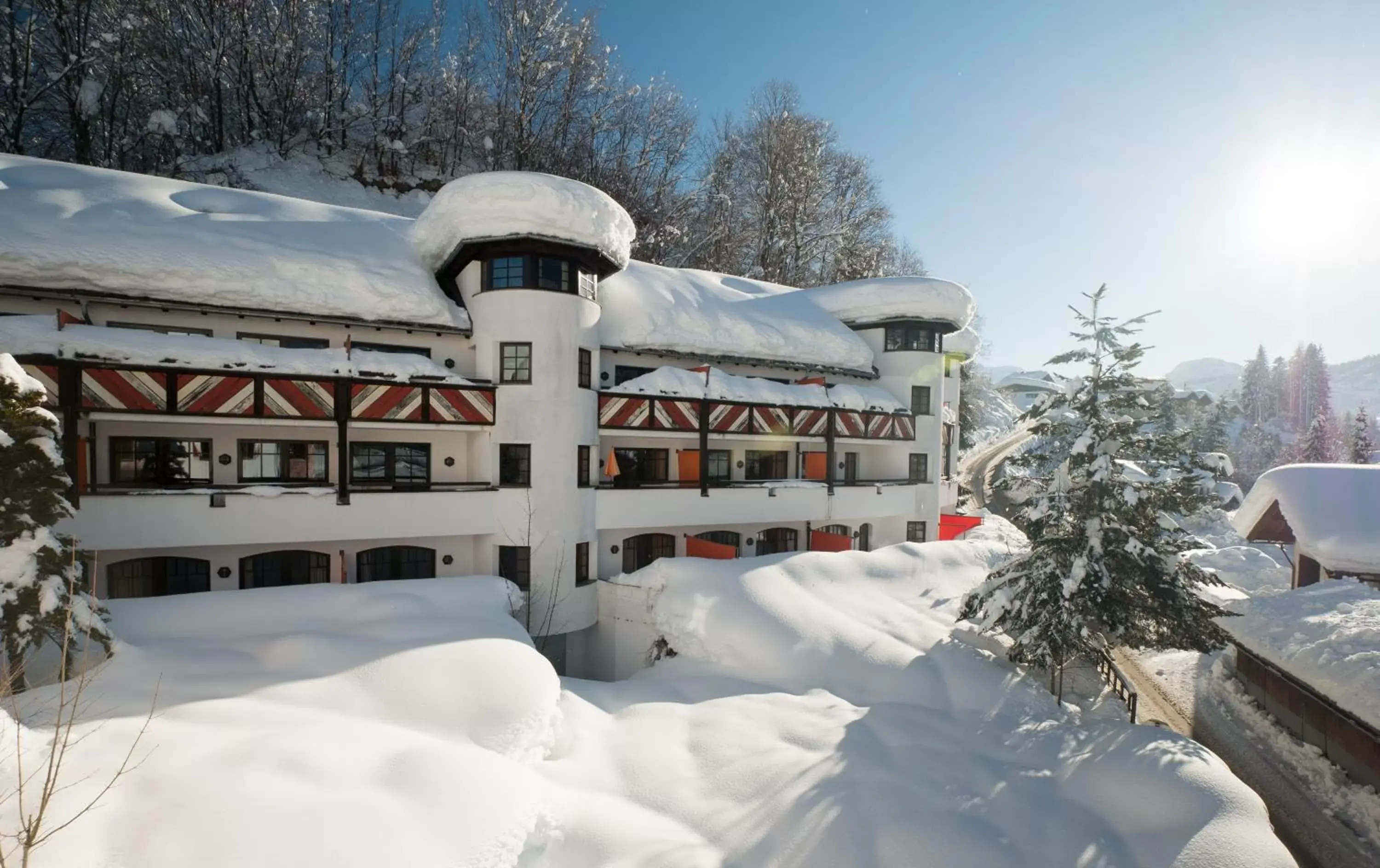 Property building, Winter in Family Hotel Schloss Rosenegg