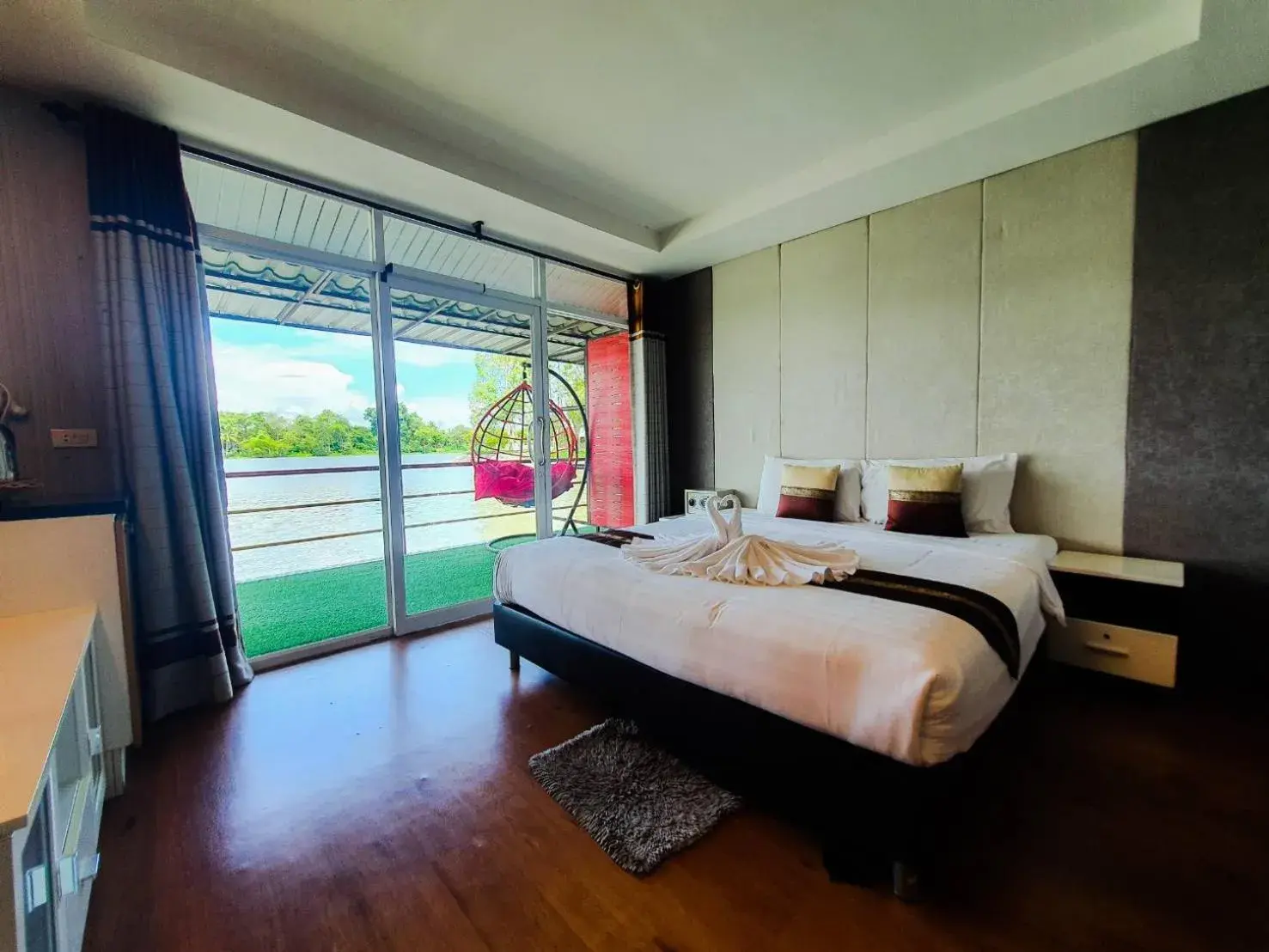 Bedroom, Bed in Dreampark resort