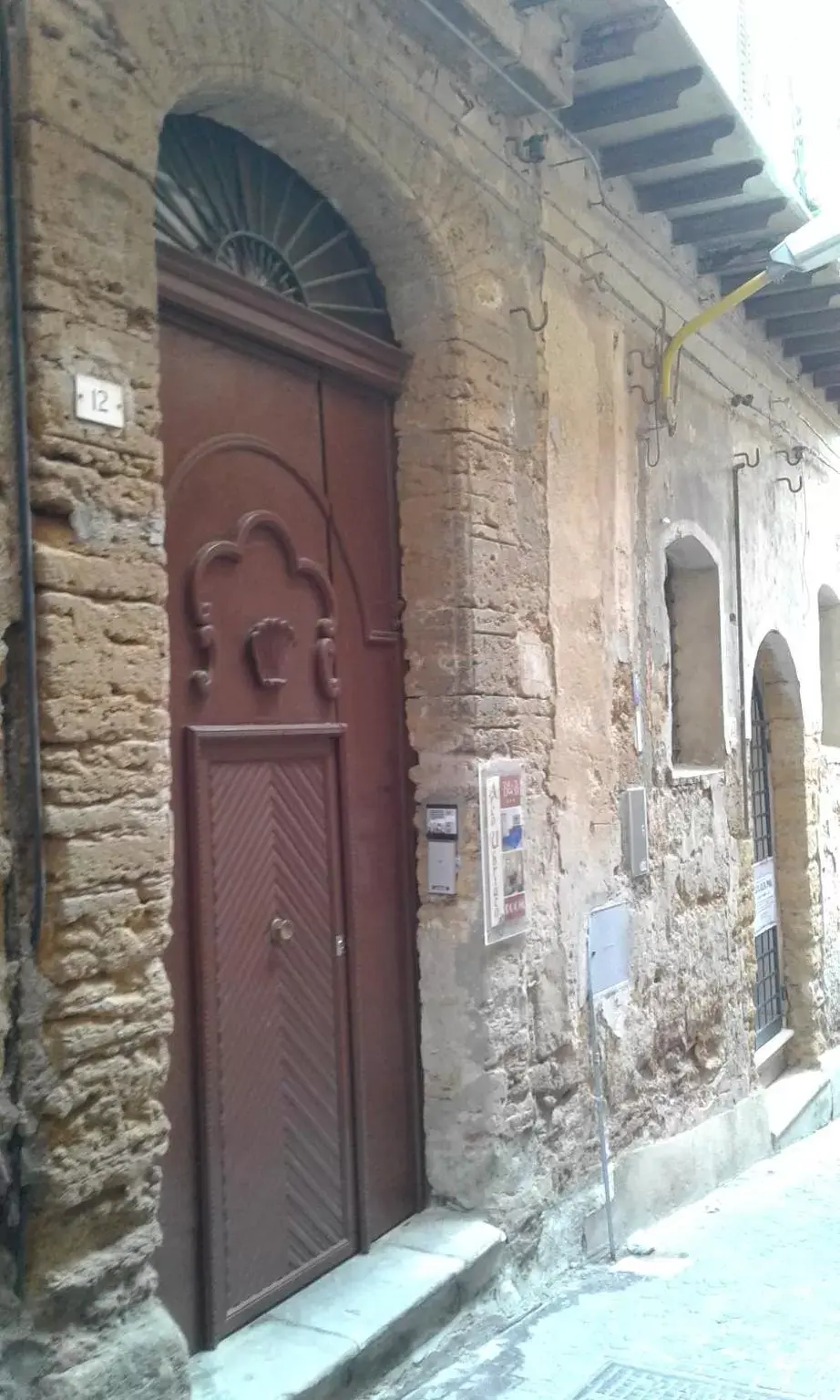 Facade/entrance in Arco Ubriaco