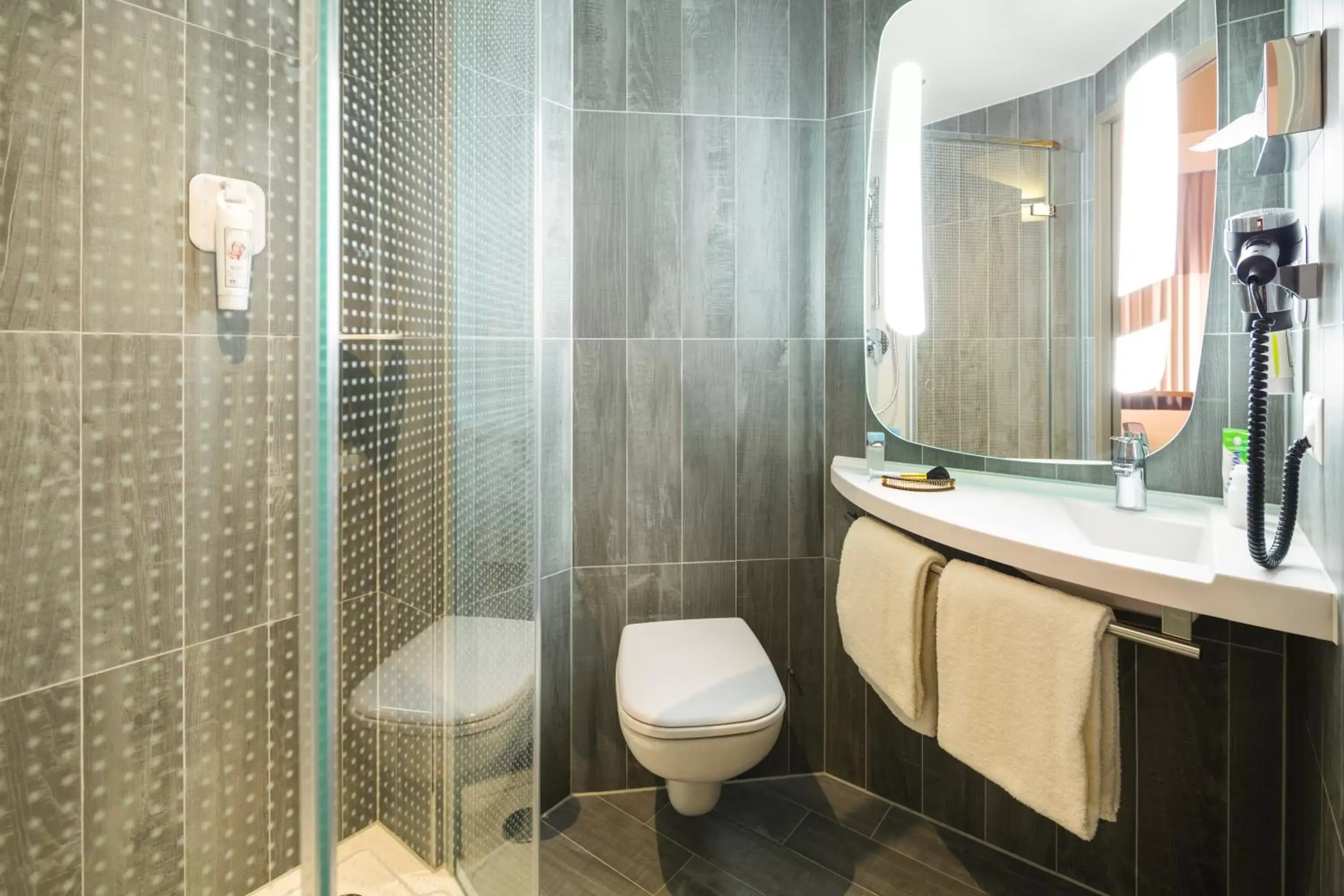 Shower, Bathroom in ibis Baden Neuenhof