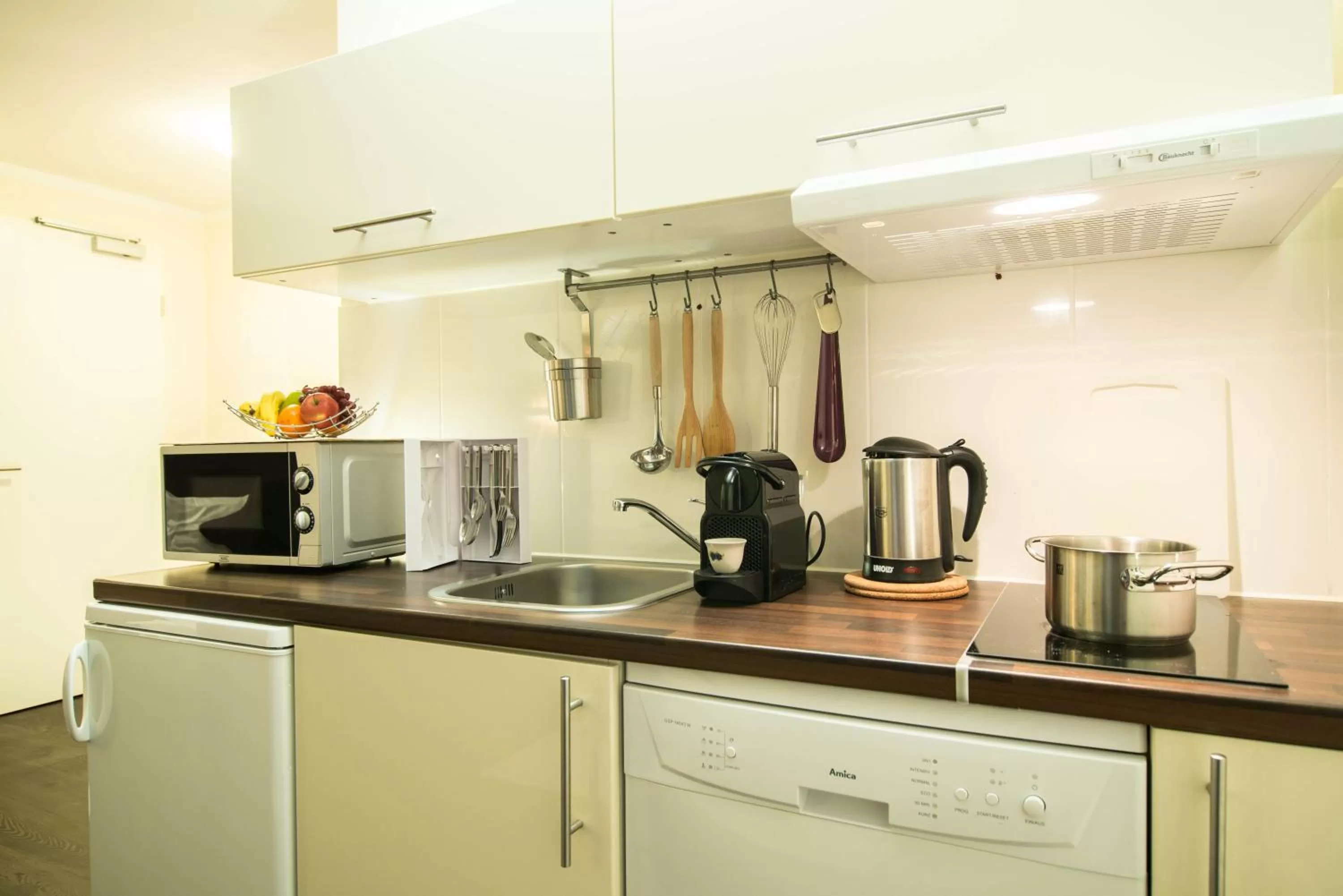 Kitchen or kitchenette in BATU Apart Hotel