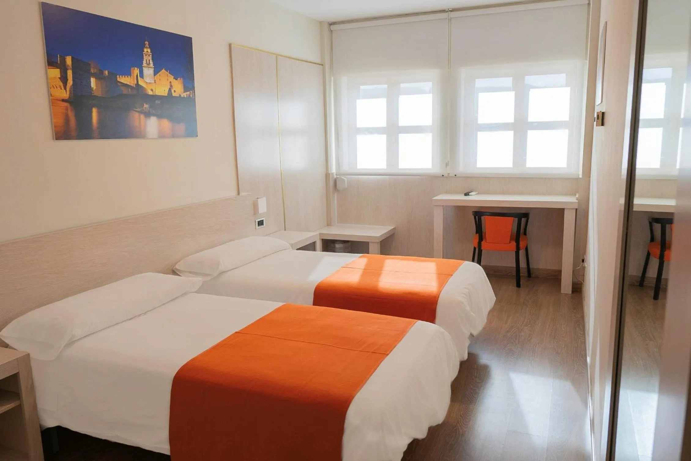 Photo of the whole room, Bed in Hotel Spa Rio Ucero