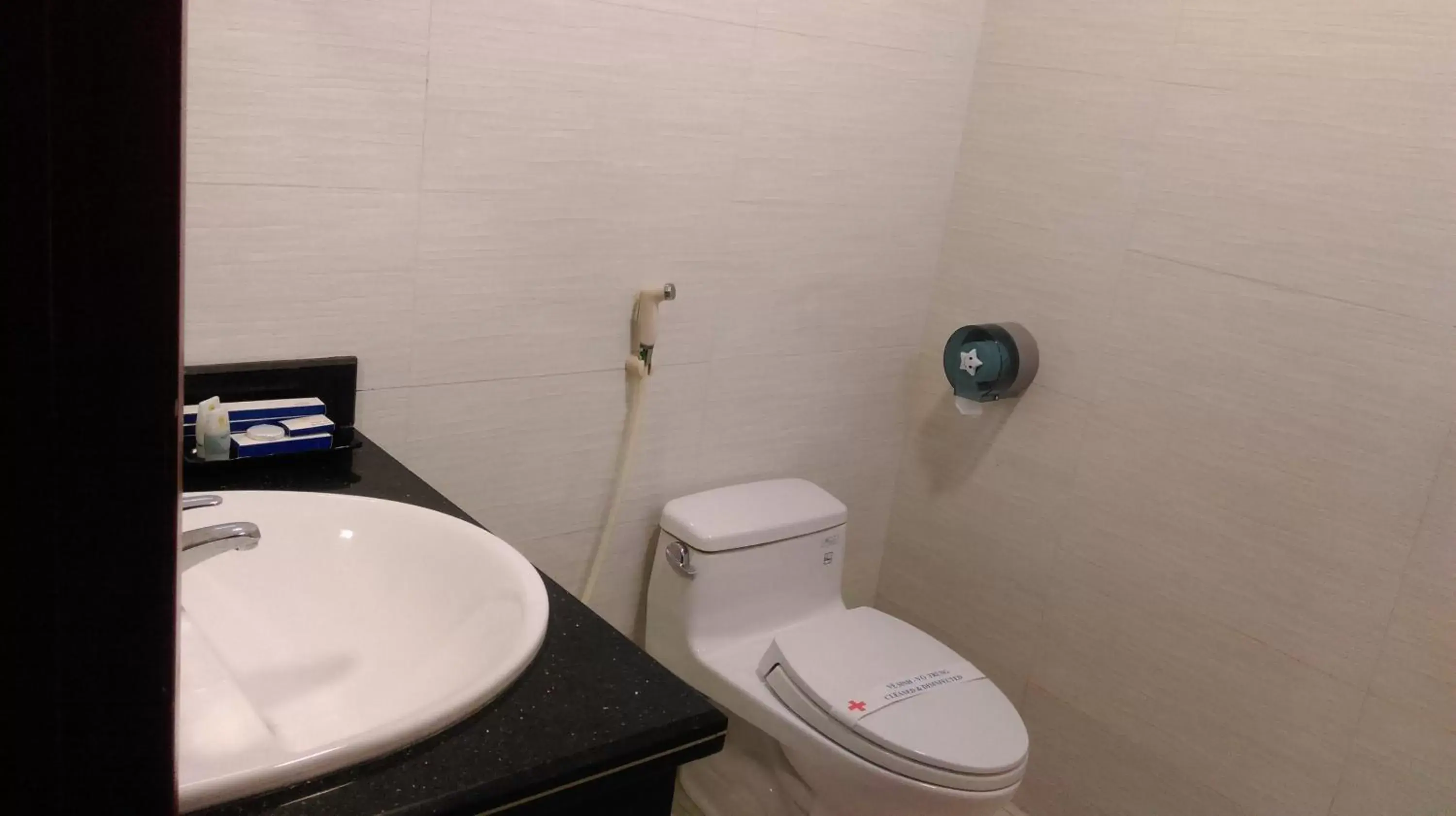 Bathroom in Golden Thai binh Hotel Bathroom in Golden Thai binh Hotel