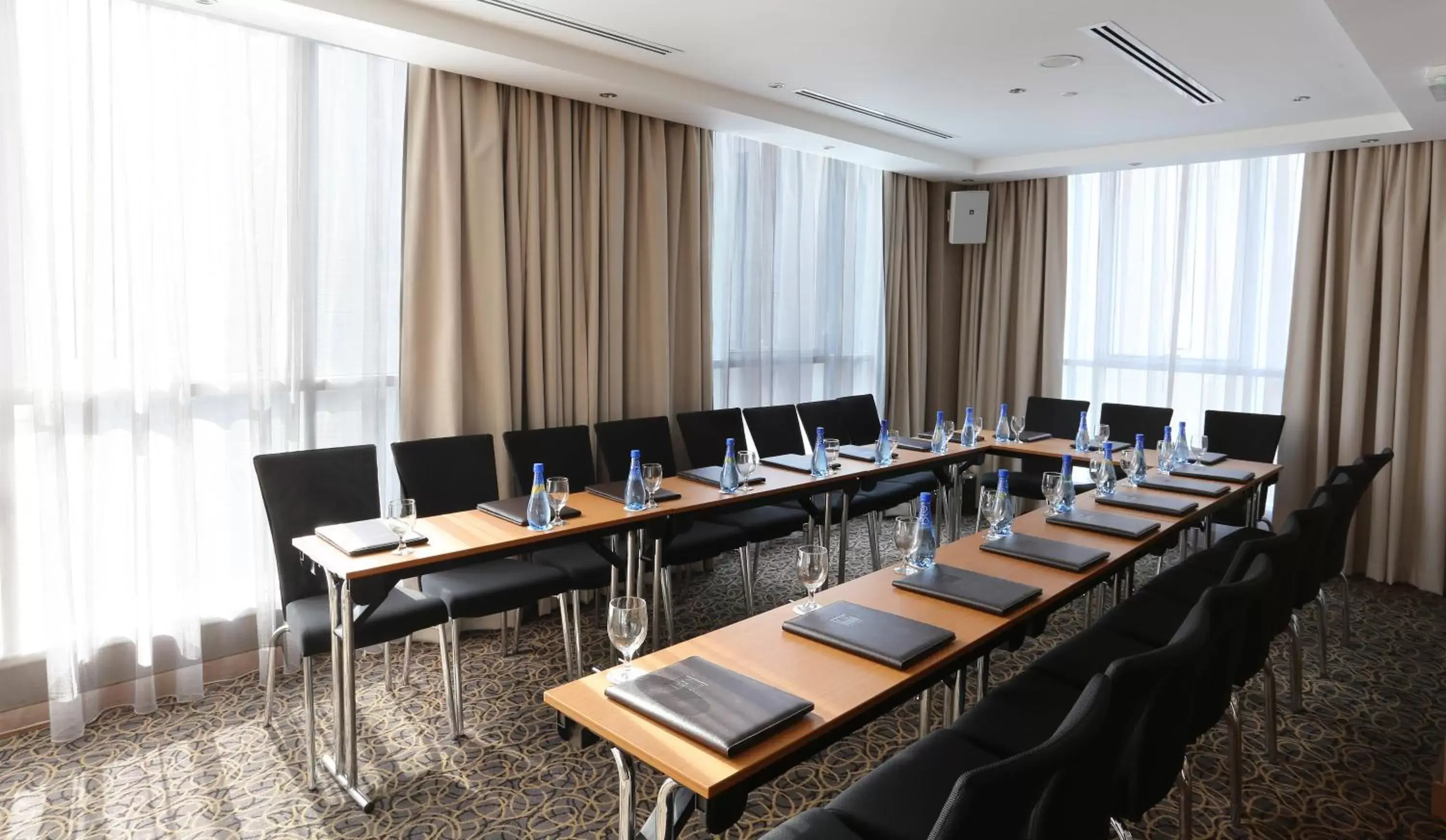 Business facilities in TRYP by Wyndham Abu Dhabi City Center