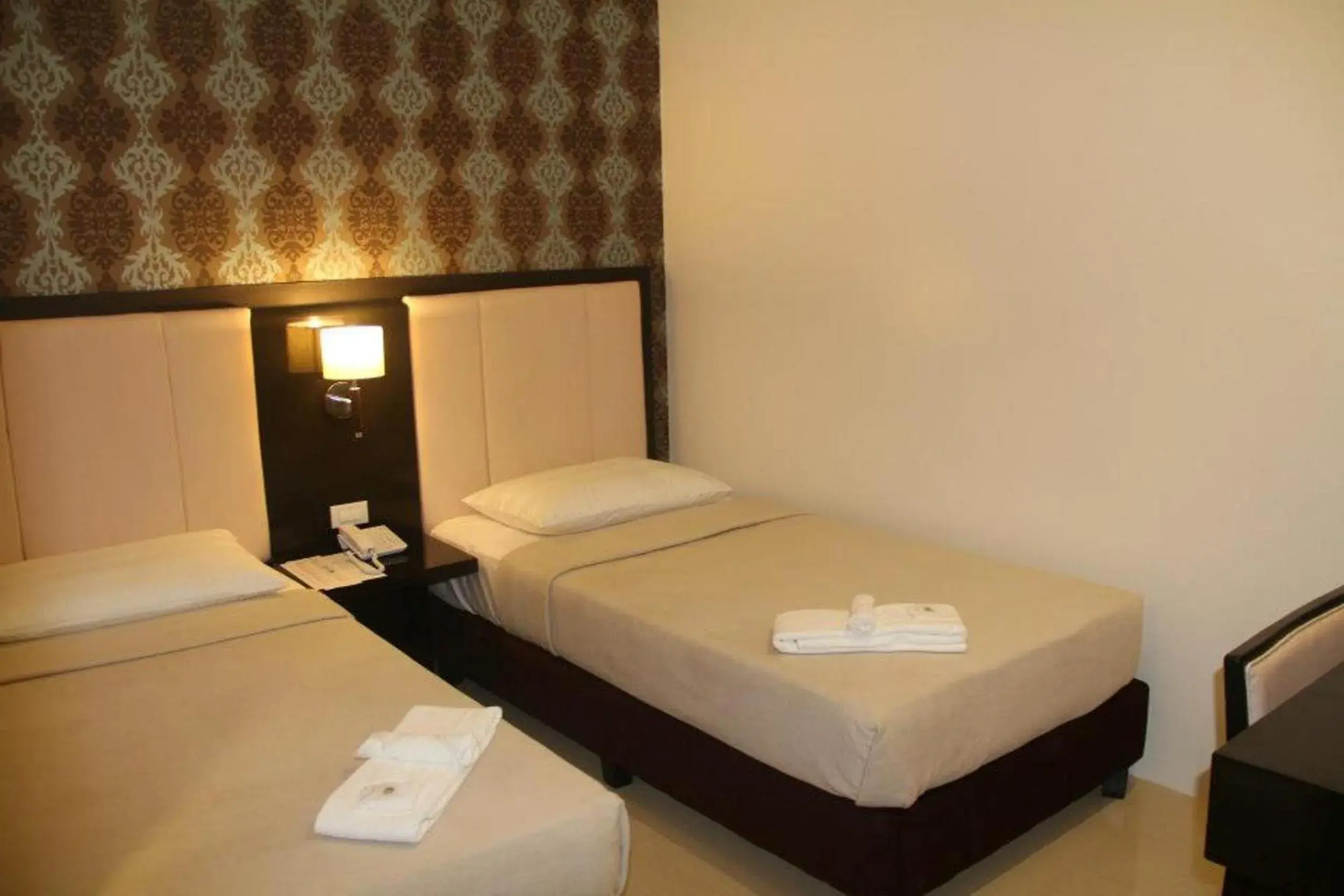 Photo of the whole room in Manhattan Suites Inn Photo of the whole room in Manhattan Suites Inn