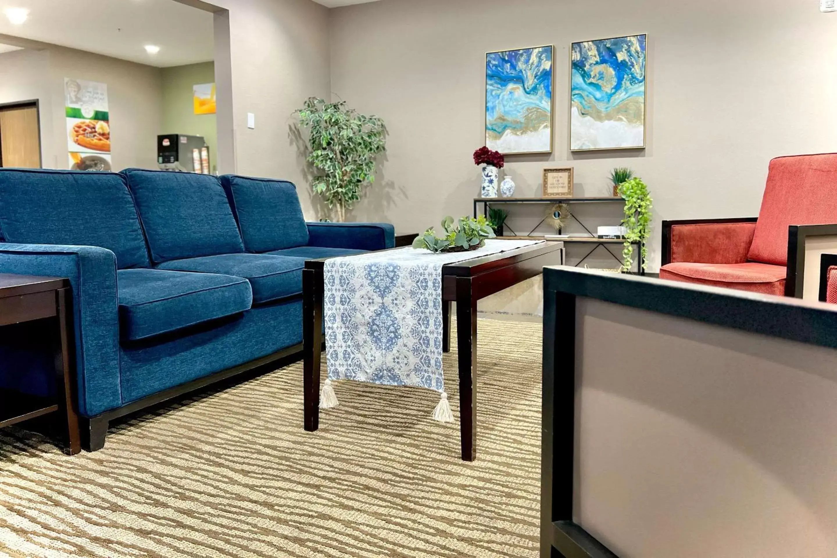 Lobby or reception, Seating Area in Quality Inn & Suites