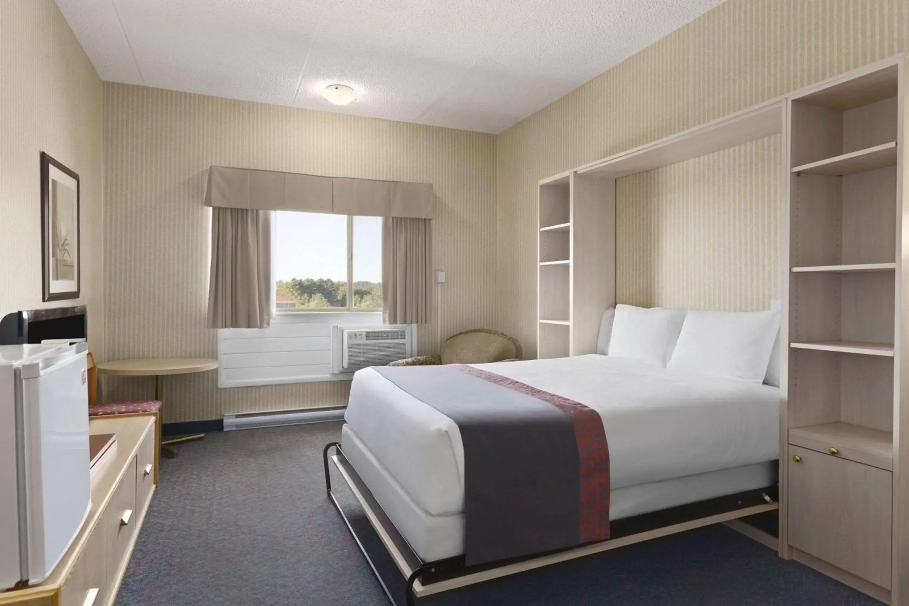 Photo of the whole room in Days Inn by Wyndham Bridgewater Conference Center