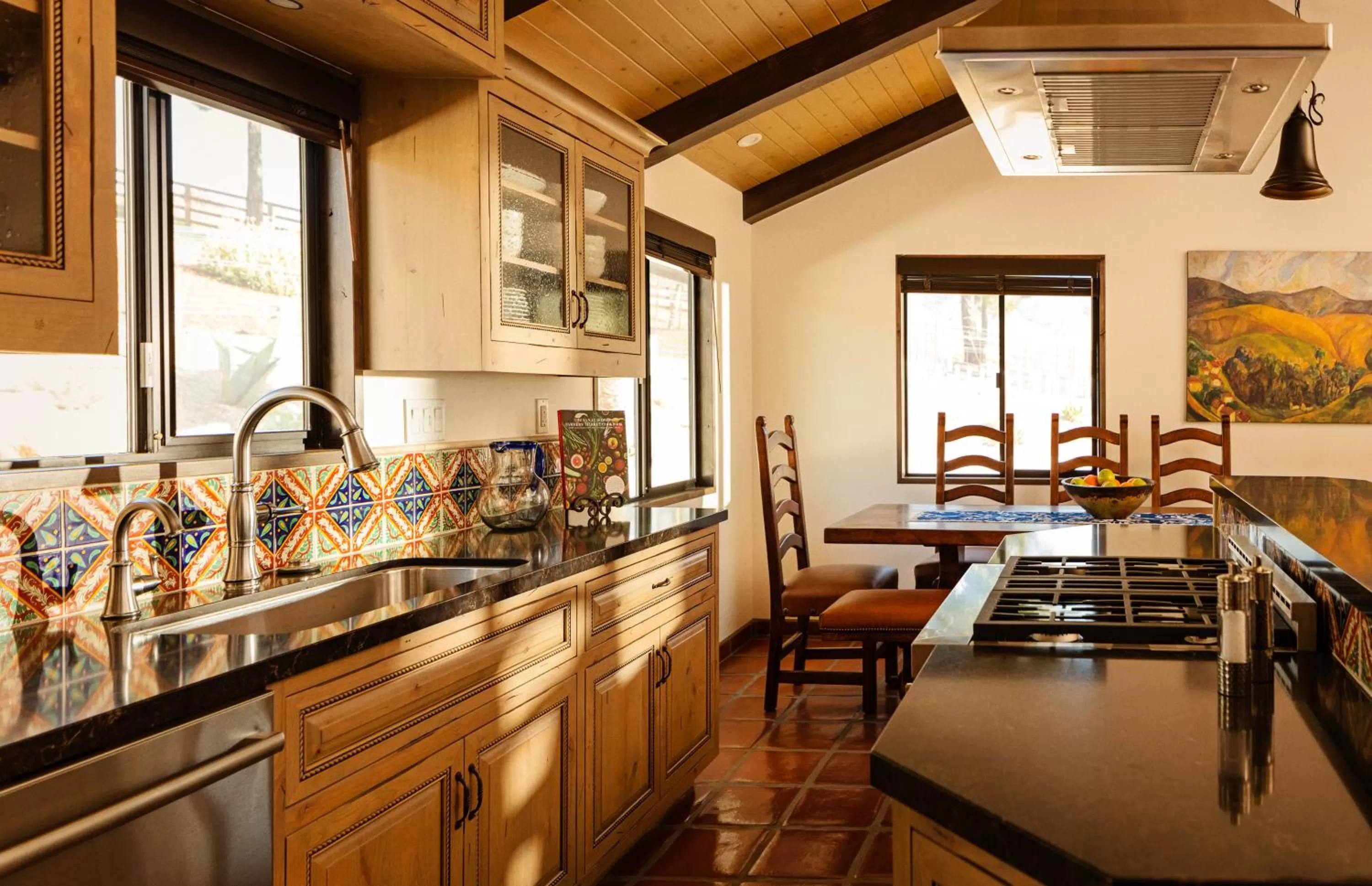 Kitchen or kitchenette in La Lomita Ranch