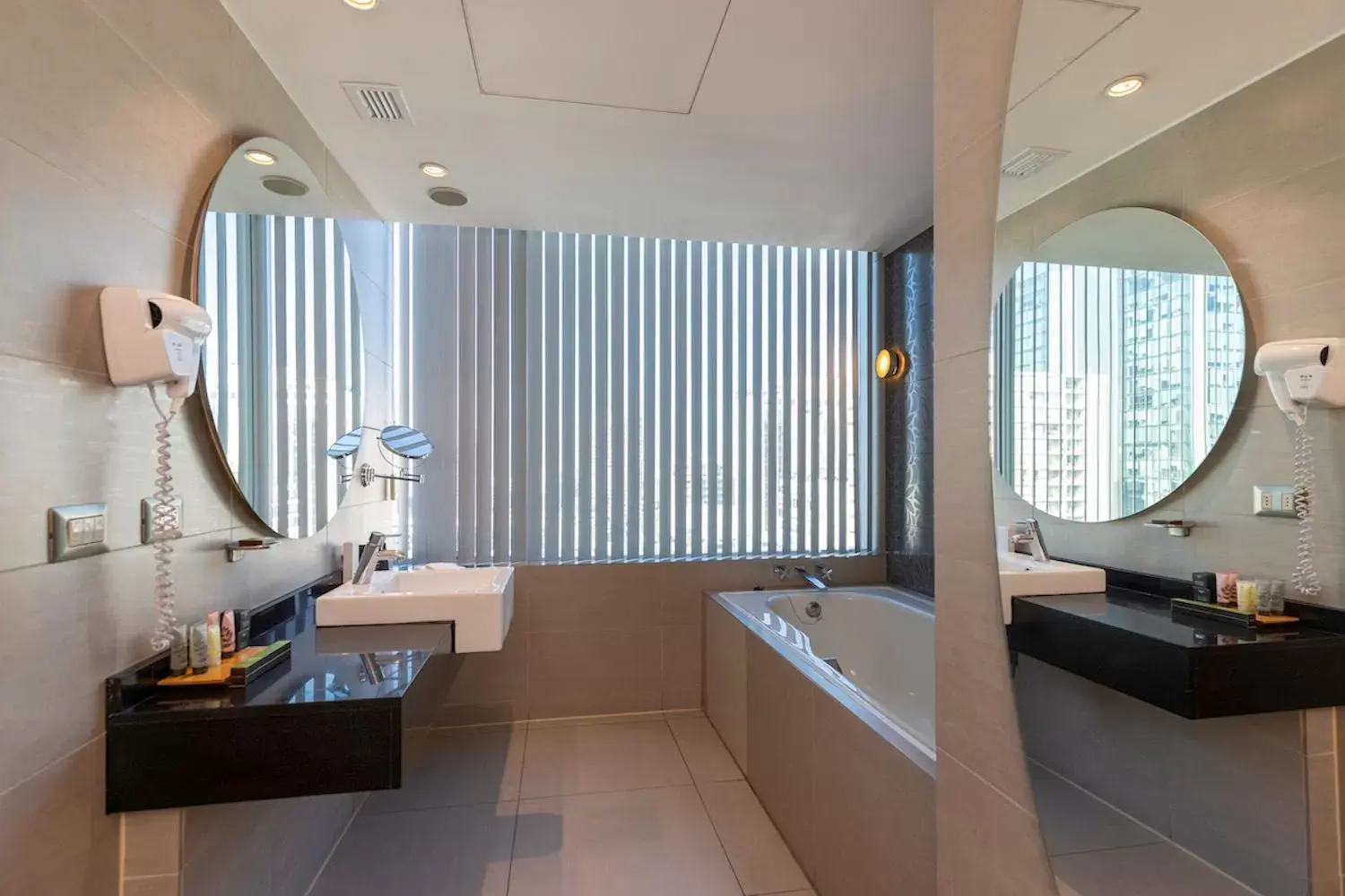 Bedroom in Best Western Premier Marina Las Condes Bedroom in Best Western Premier Marina Las Condes