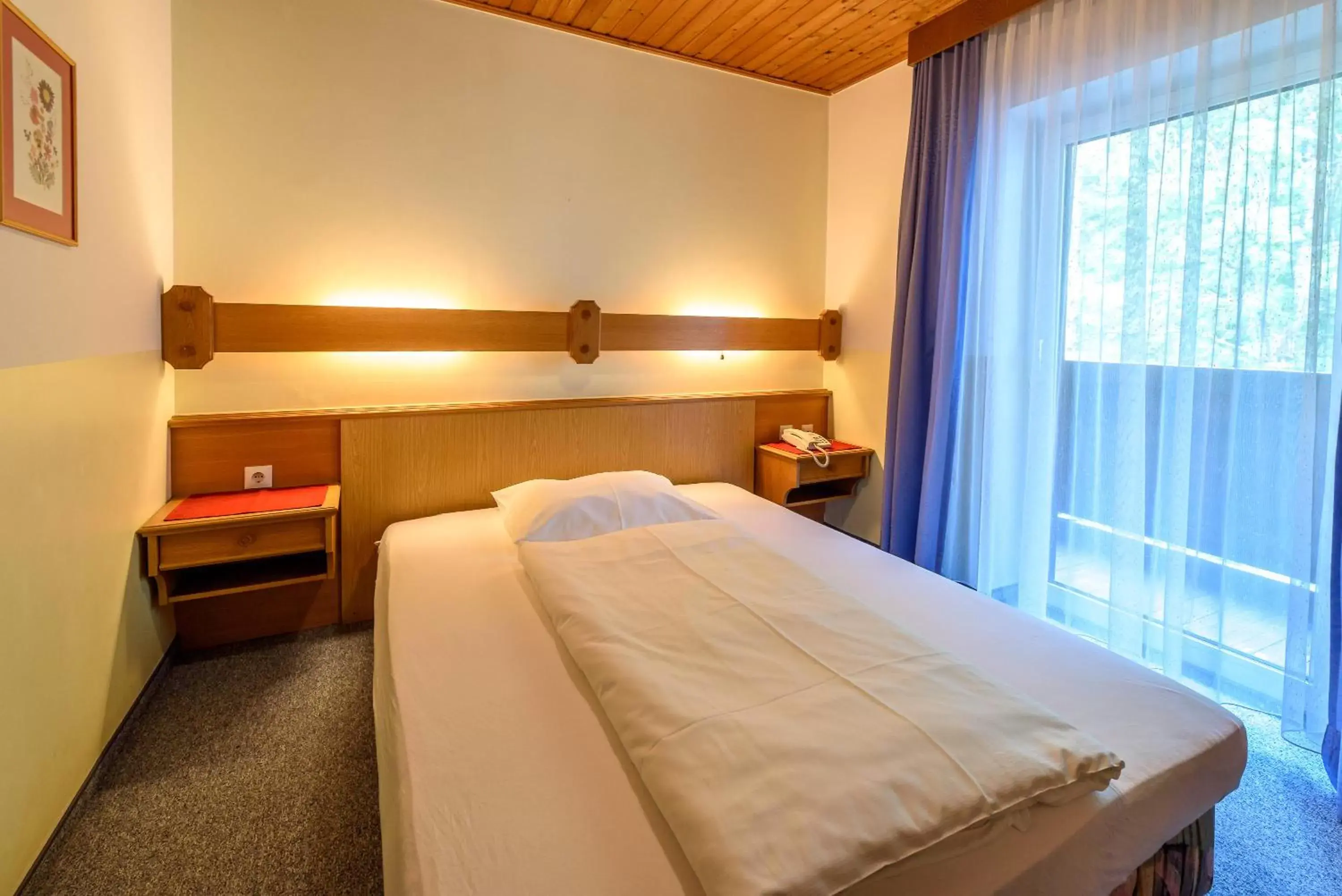 Bed in Hotel & Gasthof Taferne