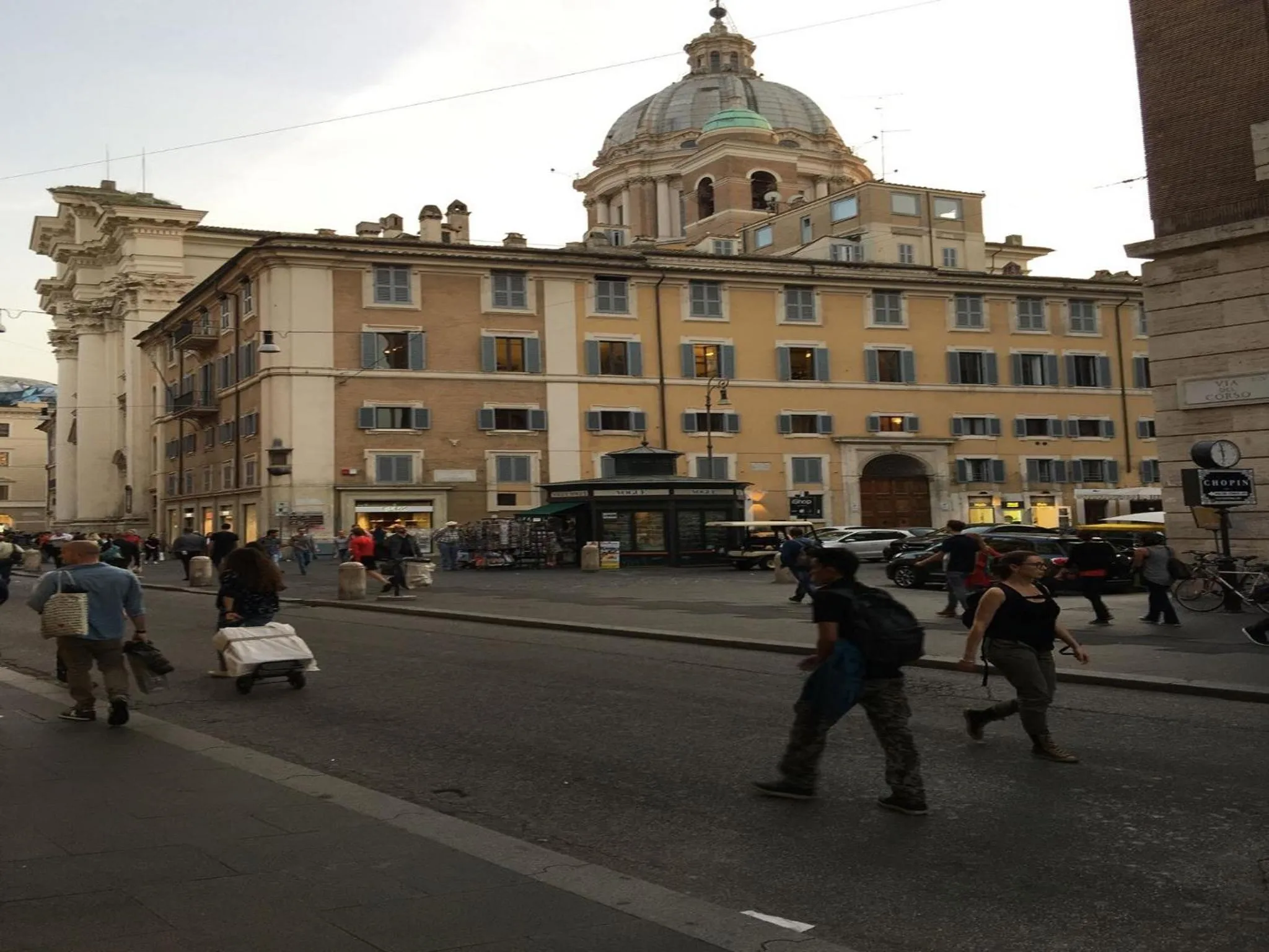 Property building in Condotti Apartment