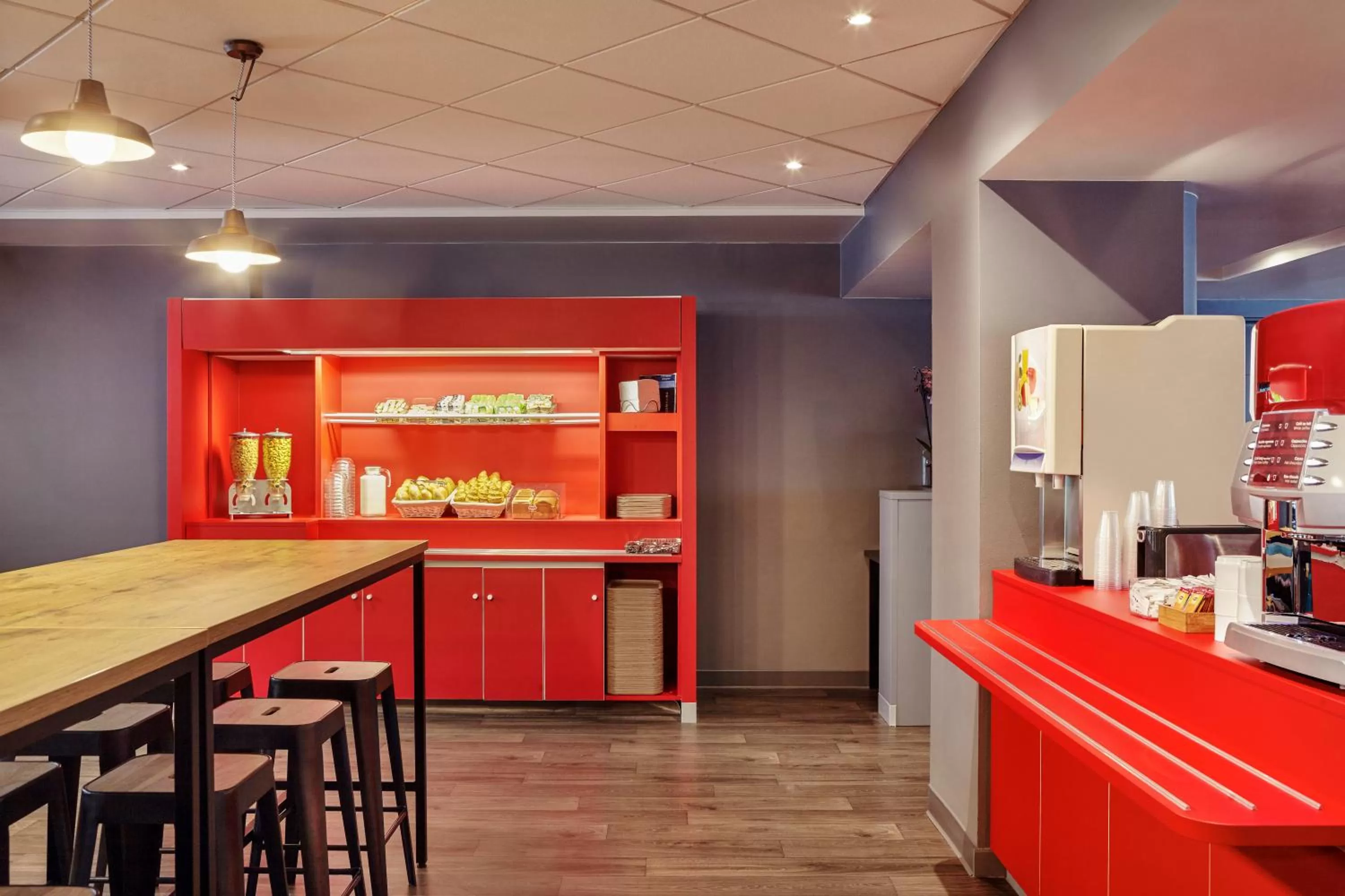 Restaurant/places to eat in hotelF1 Paris Porte de Châtillon