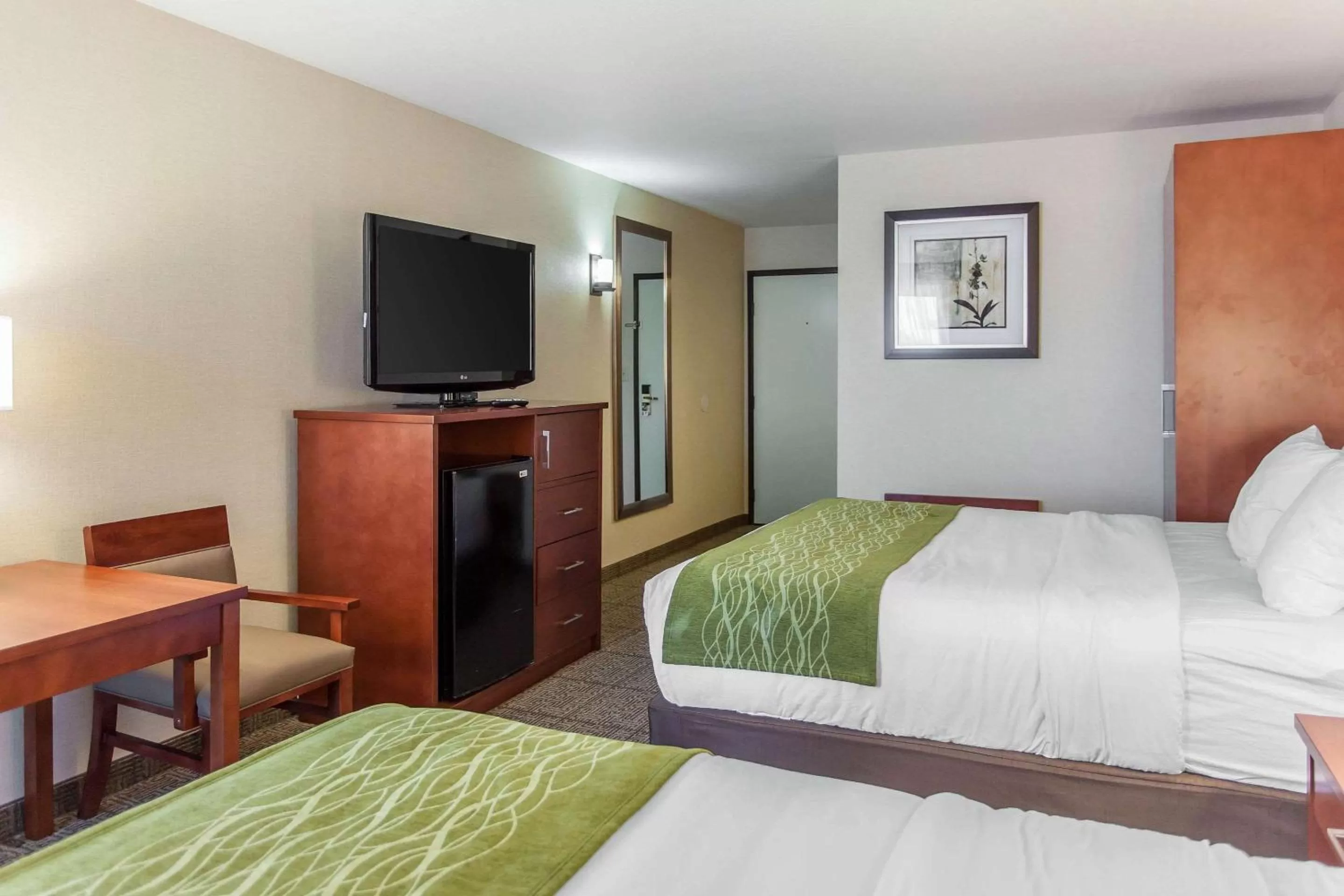 Queen Room with Two Queen Beds - First Floor - No Pets - Non-Smoking in Comfort Inn & Suites Near Fallon Naval Air Station