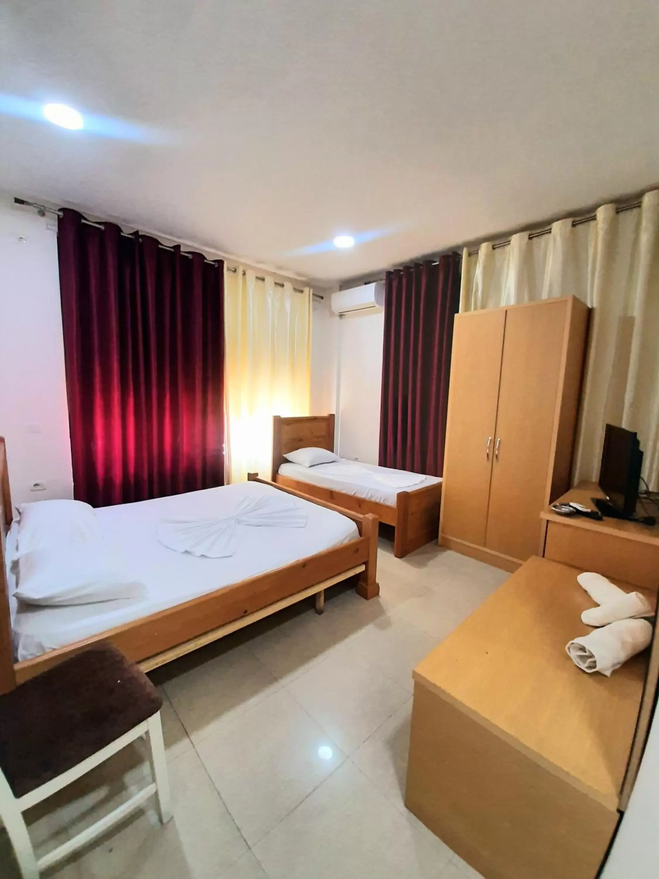 Family Room with Private Bathroom in Hotel Vila Giorgio Family Room with Private Bathroom in Hotel Vila Giorgio