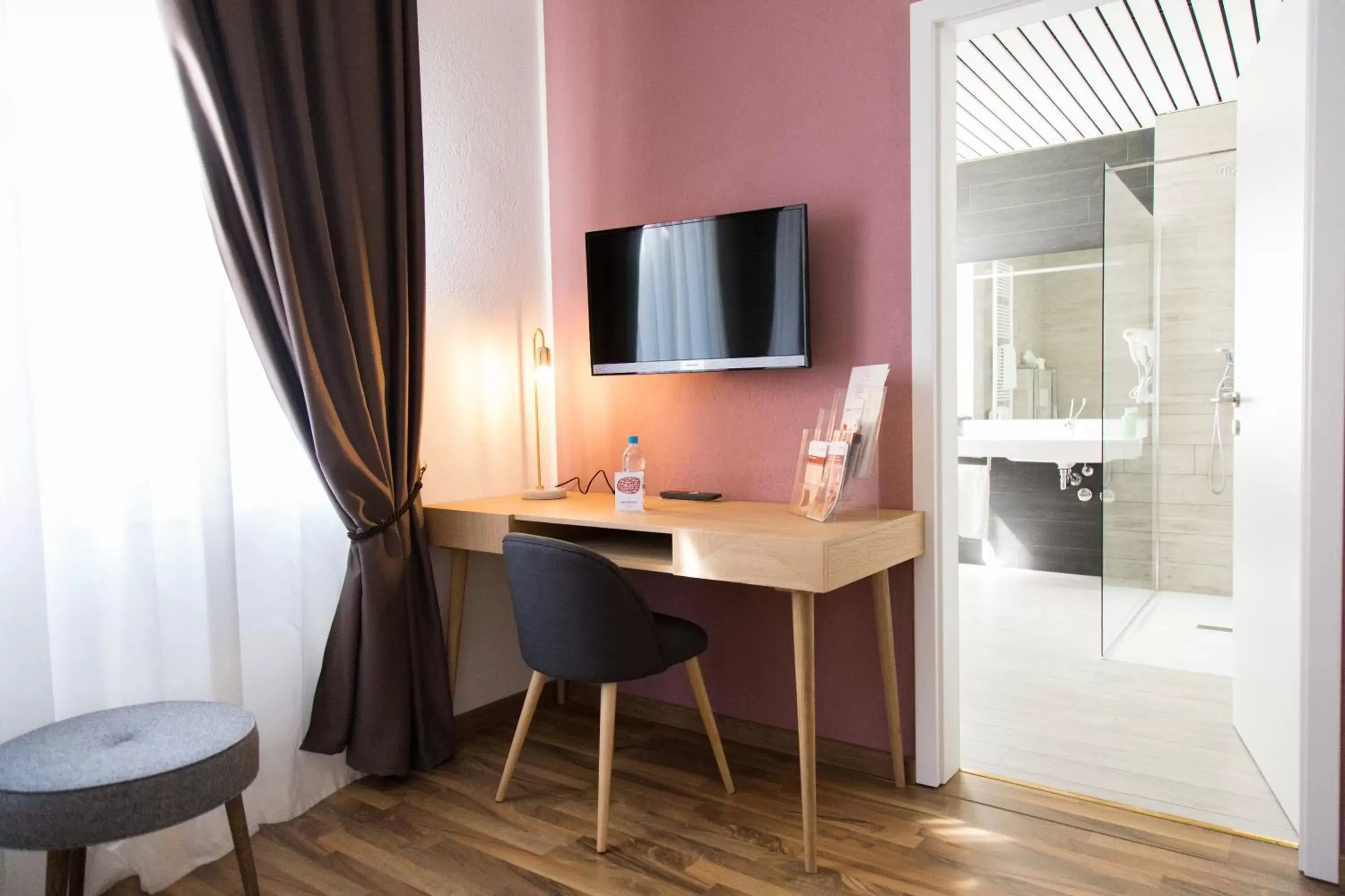 Standard Twin Room in Enjoy 1313AG Hotel Touring Standard Twin Room in Enjoy 1313AG Hotel Touring