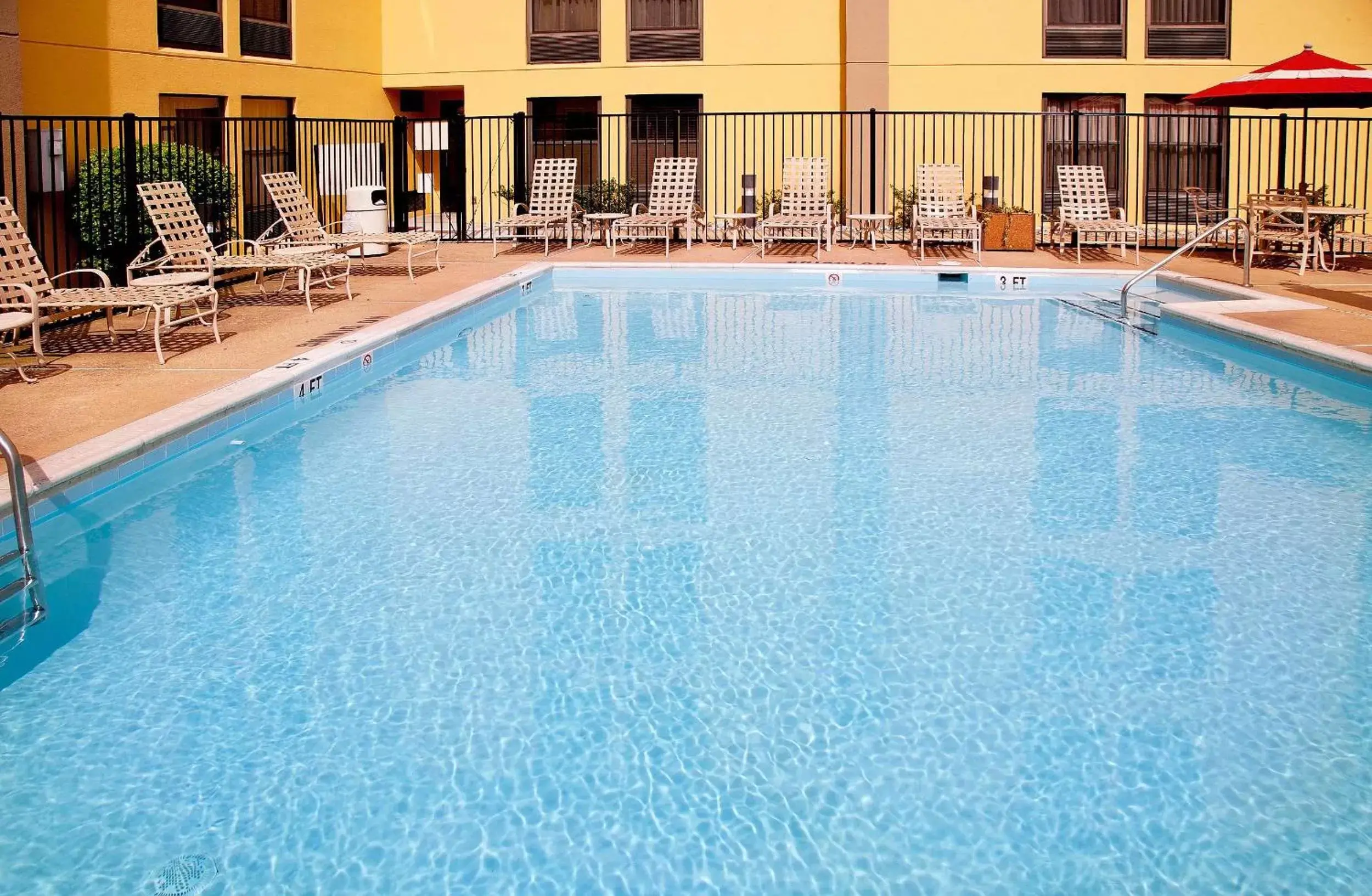 Pool view, Swimming Pool in Hampton Inn Alexandria