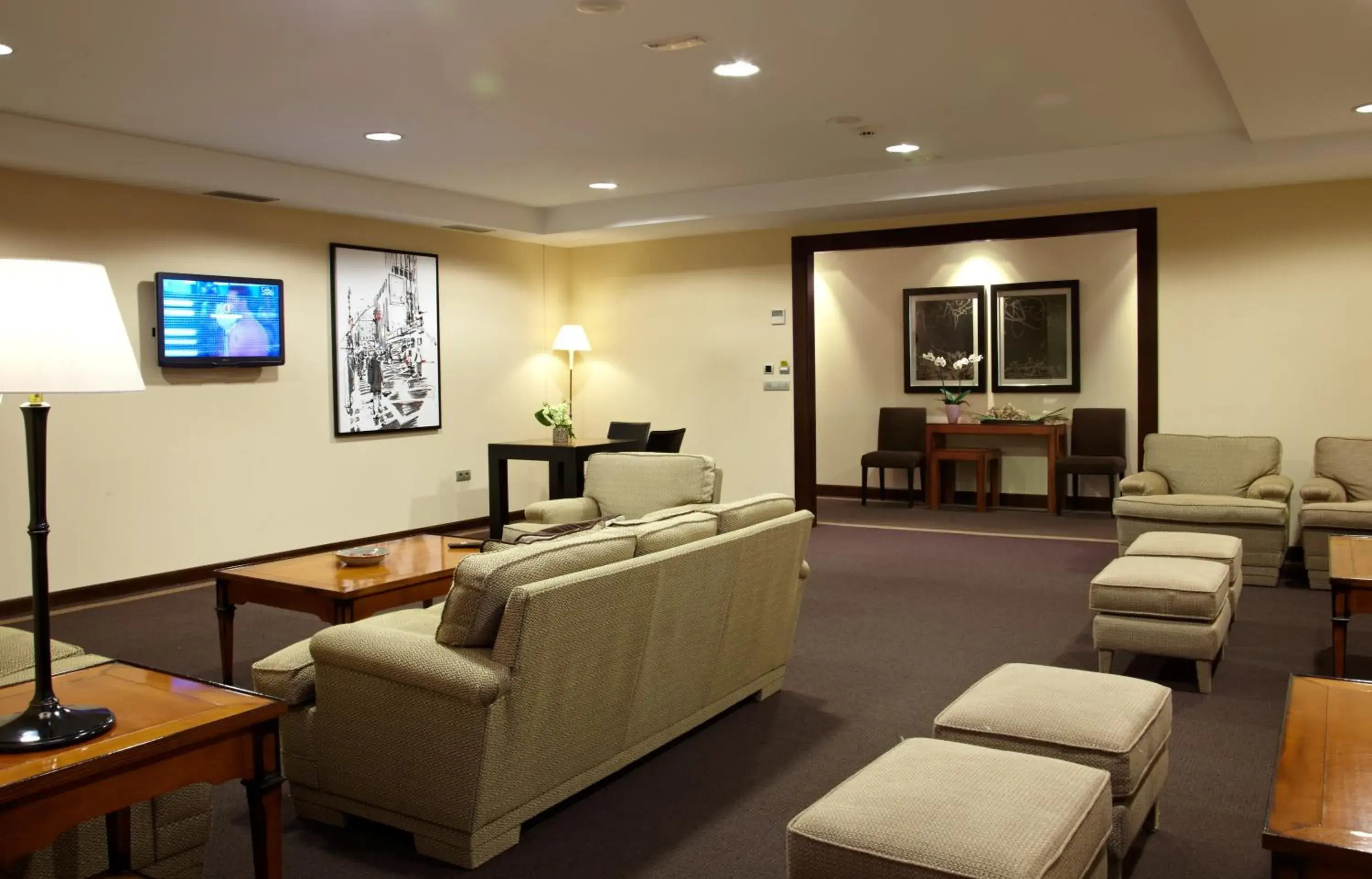 Lounge or bar, Seating Area in Hotel Coia de Vigo