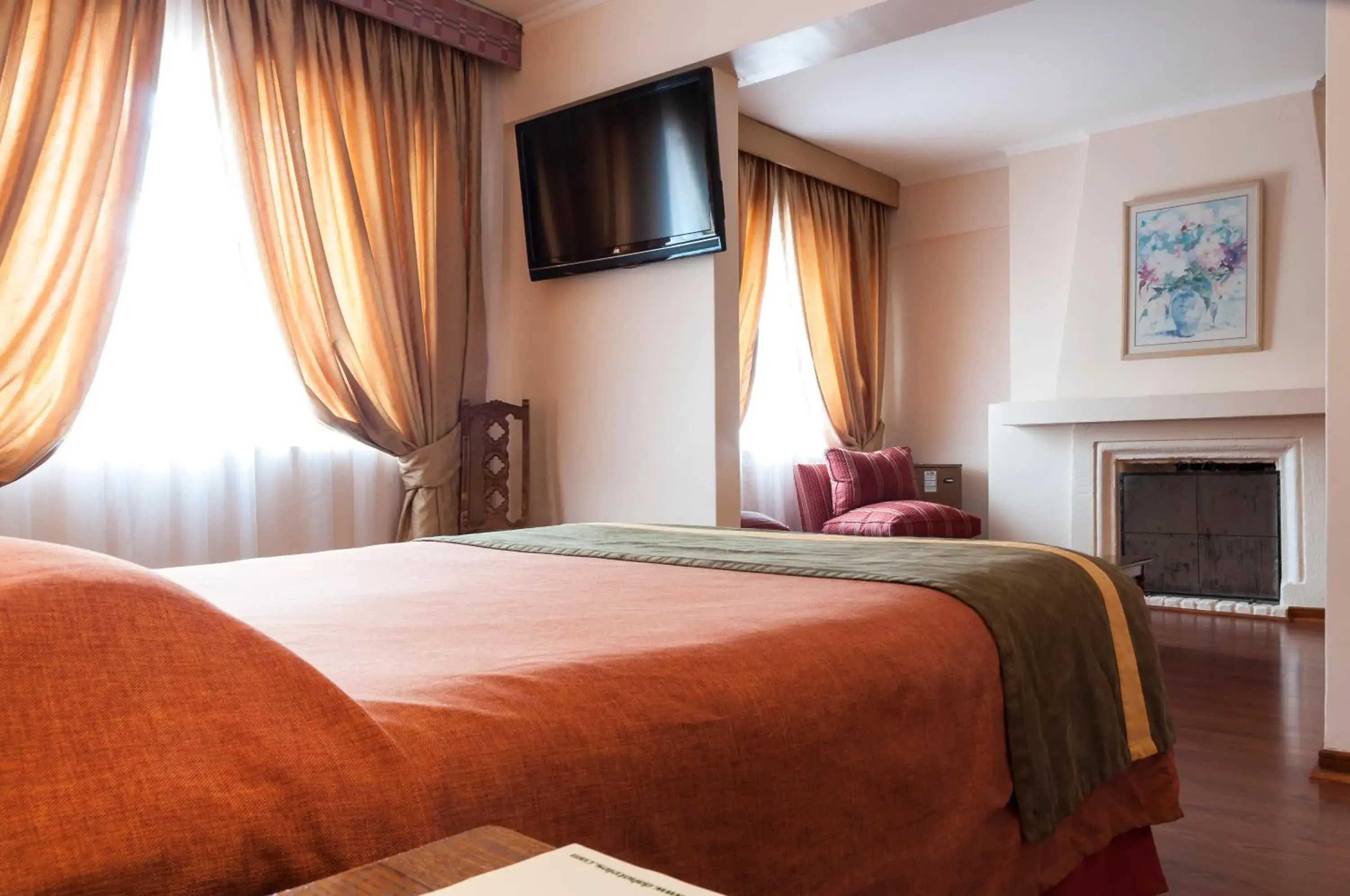 Bedroom, Bed in Hotel Francisco De Aguirre