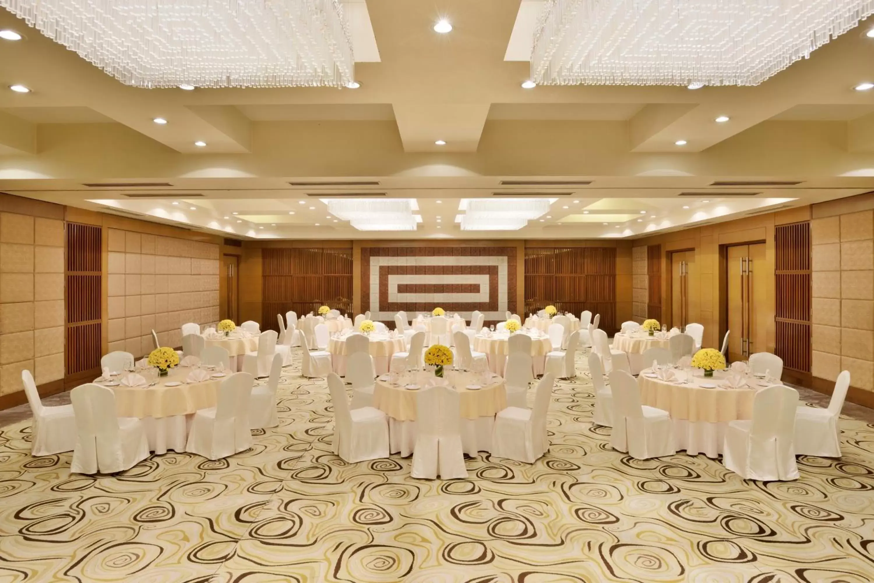 Banquet/Function facilities, Banquet Facilities in Radisson Blu Hotel, Indore