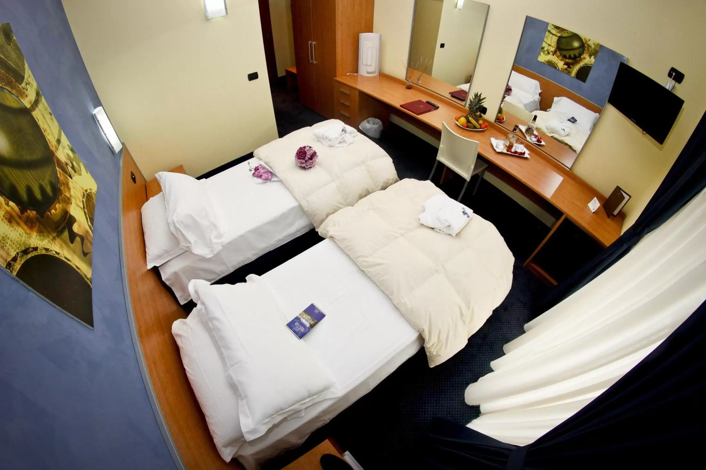 Bedroom, Bed in Best Western Hotel Class