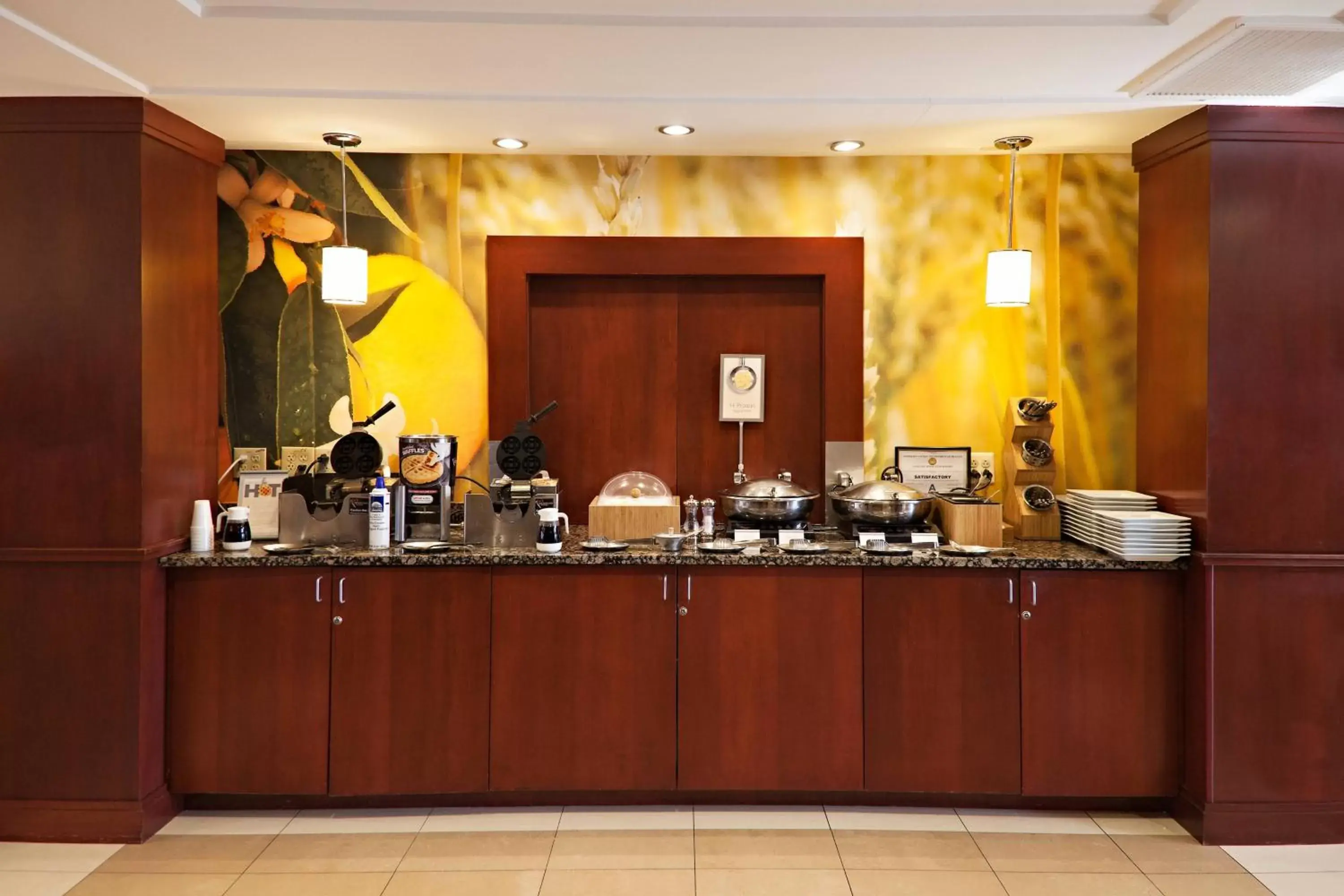 Breakfast, Restaurant/Places to Eat in Fairfield Inn & Suites Somerset