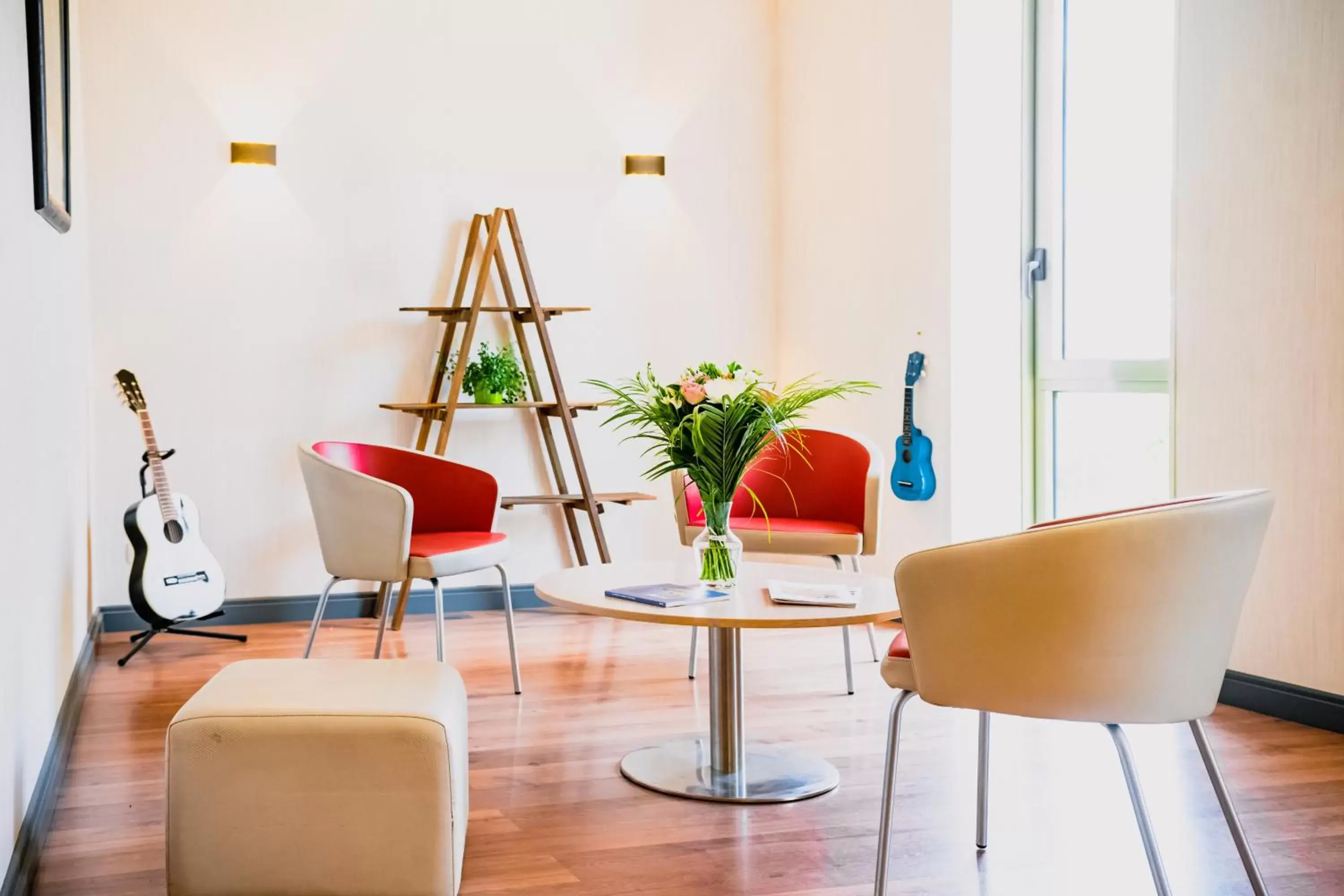 Lounge or bar, Seating Area in ibis Chateauroux