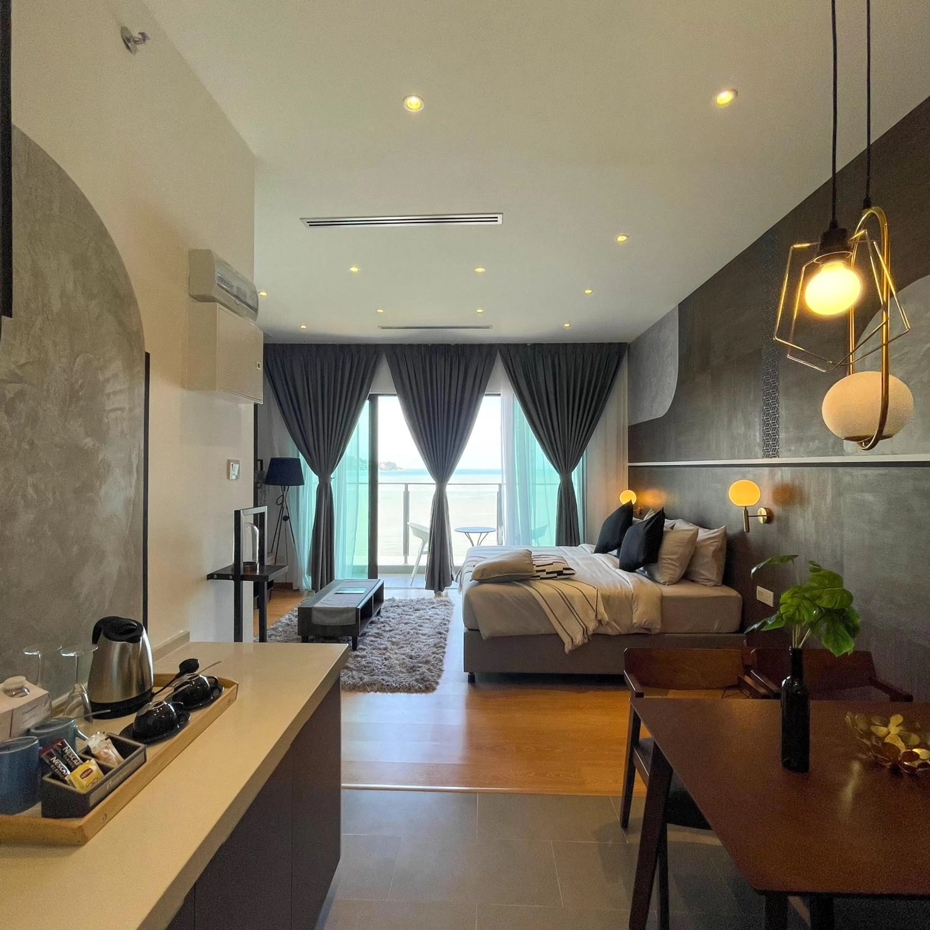 Photo of the whole room, Bed in Swiss-Belhotel Kuantan