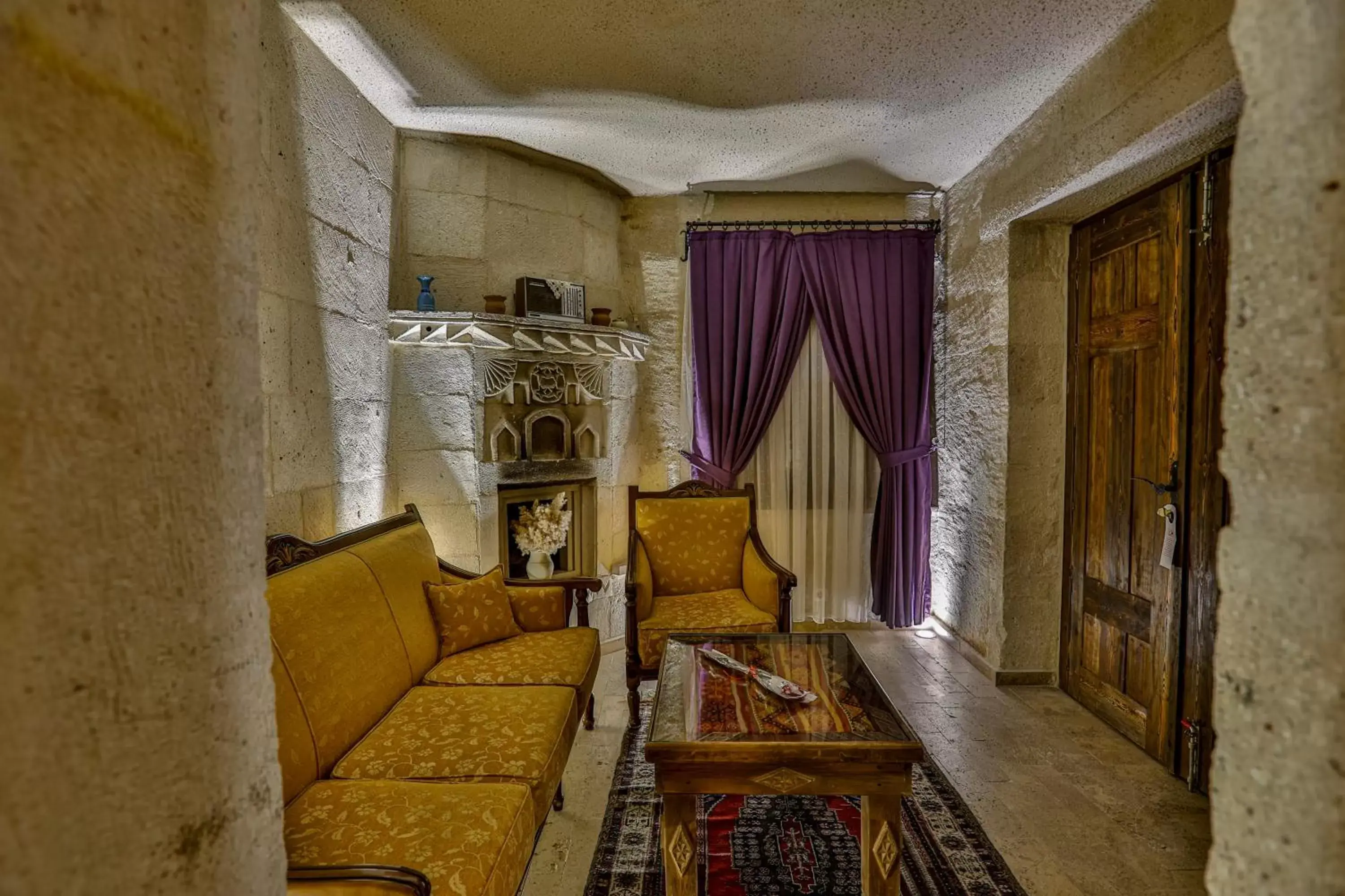 Living room, Seating Area in Hidden Cave Hotel