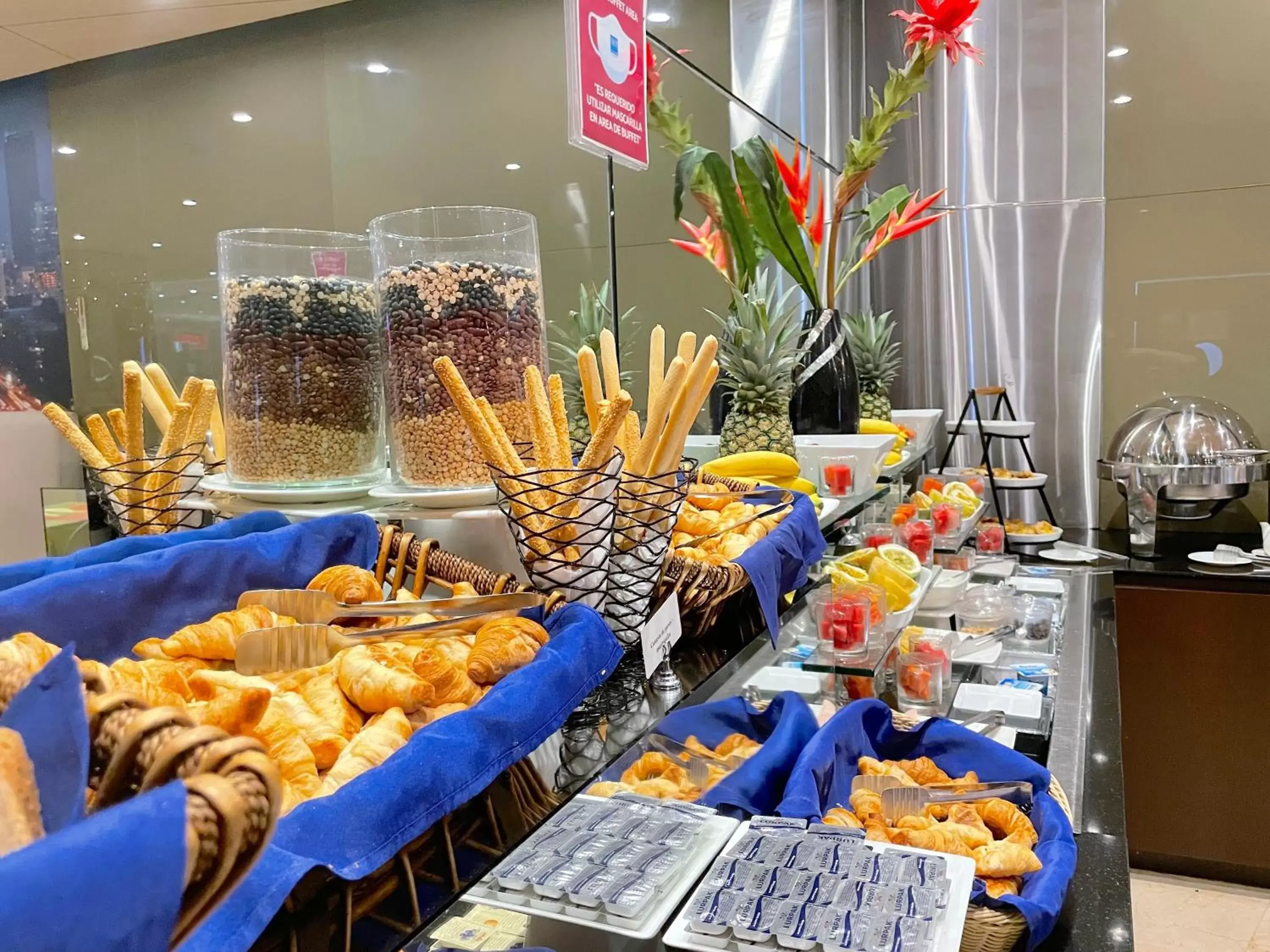 Buffet breakfast in Tryp by Wyndham Panama Centro