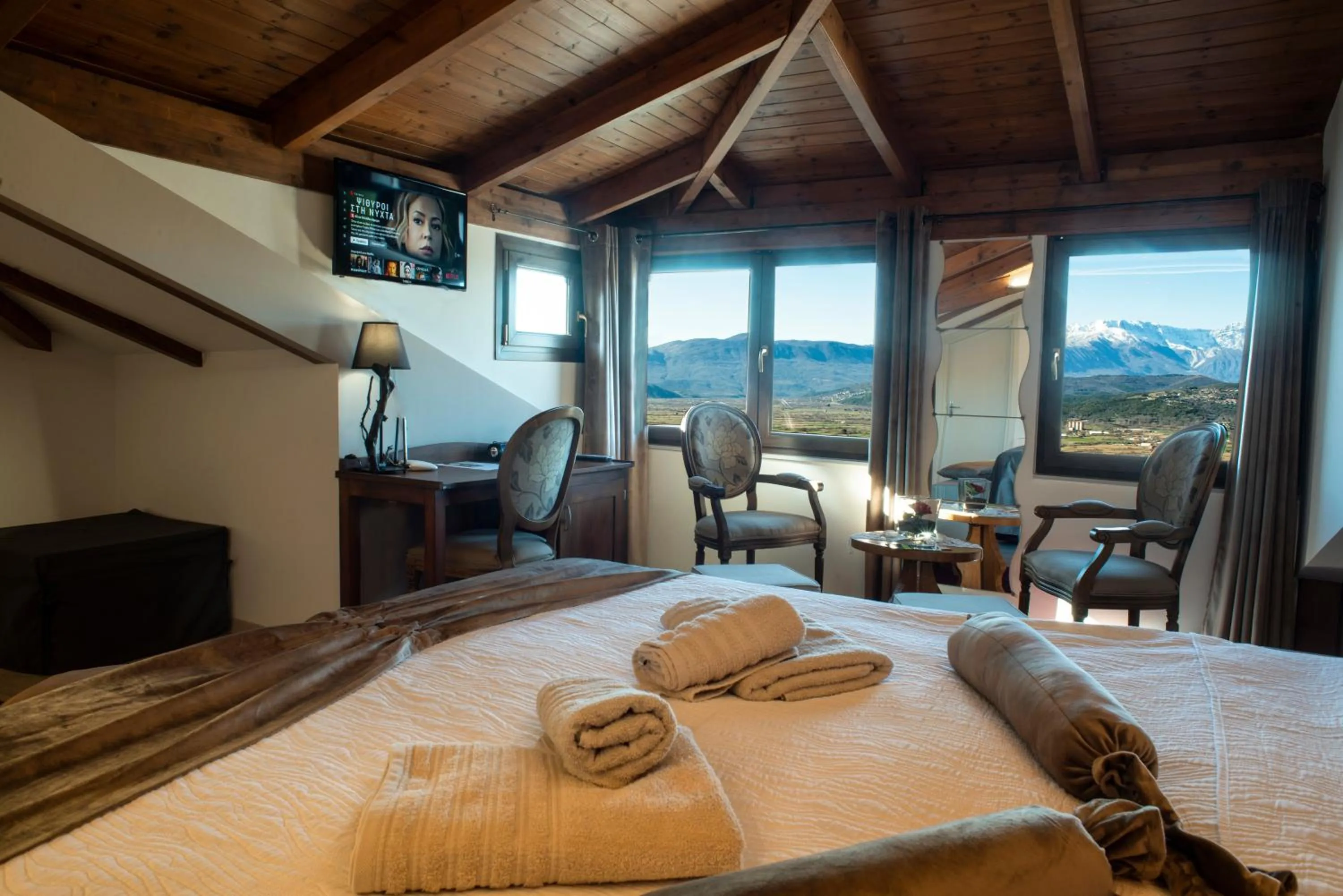 TV and multimedia, Bed in Hotel Rodovoli