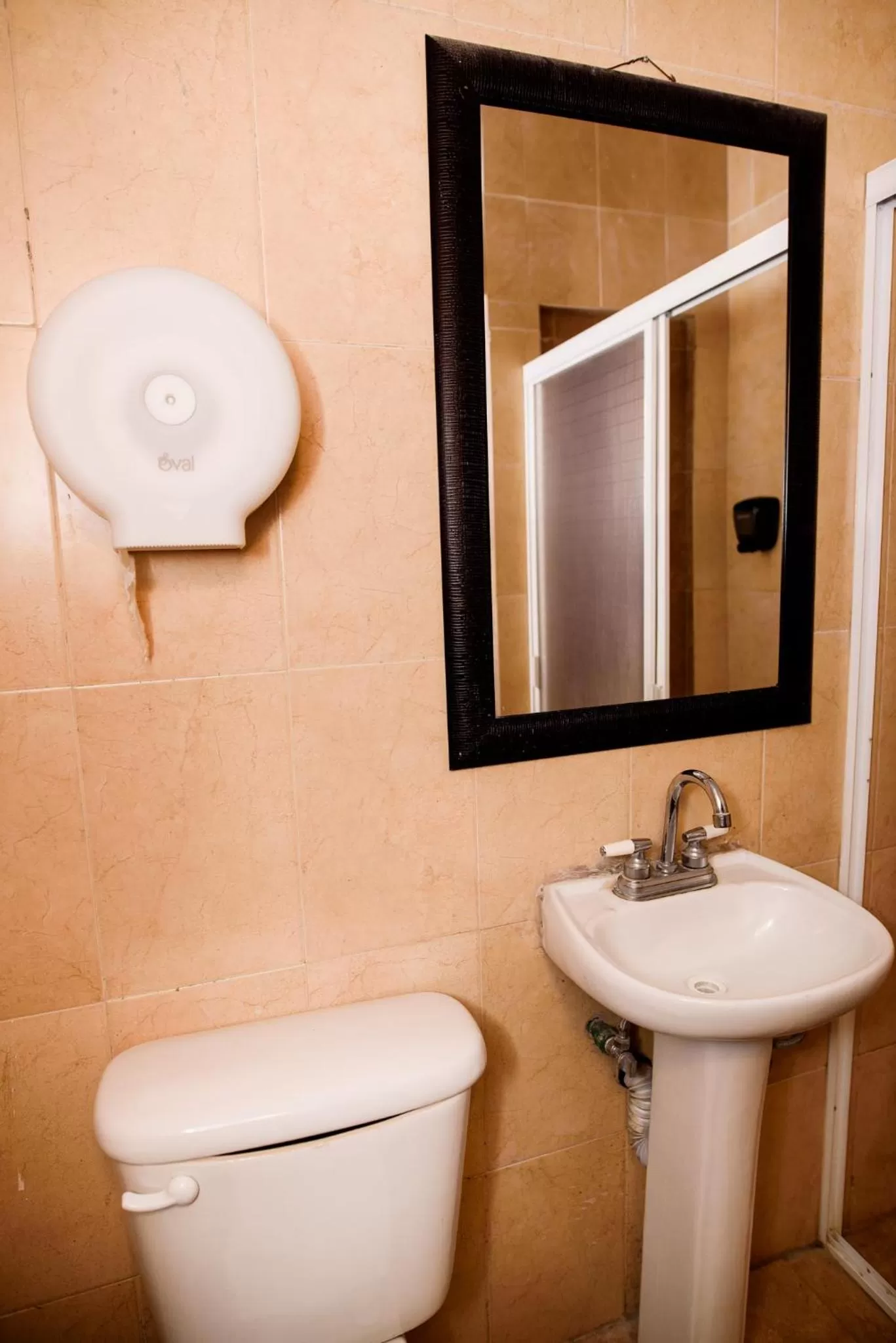 Bathroom in Hotel María Elena