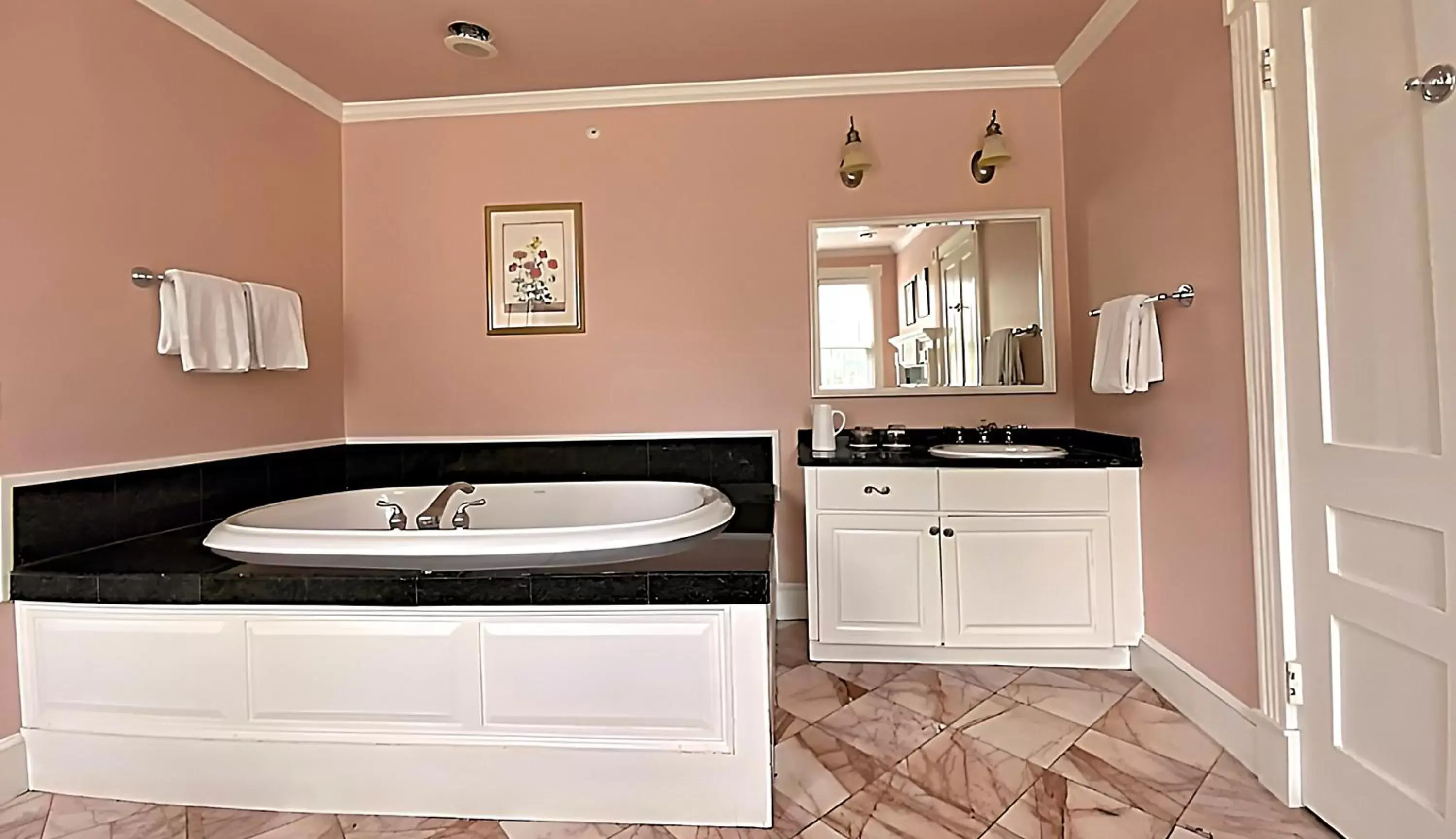 Bathroom in Four Columns Inn