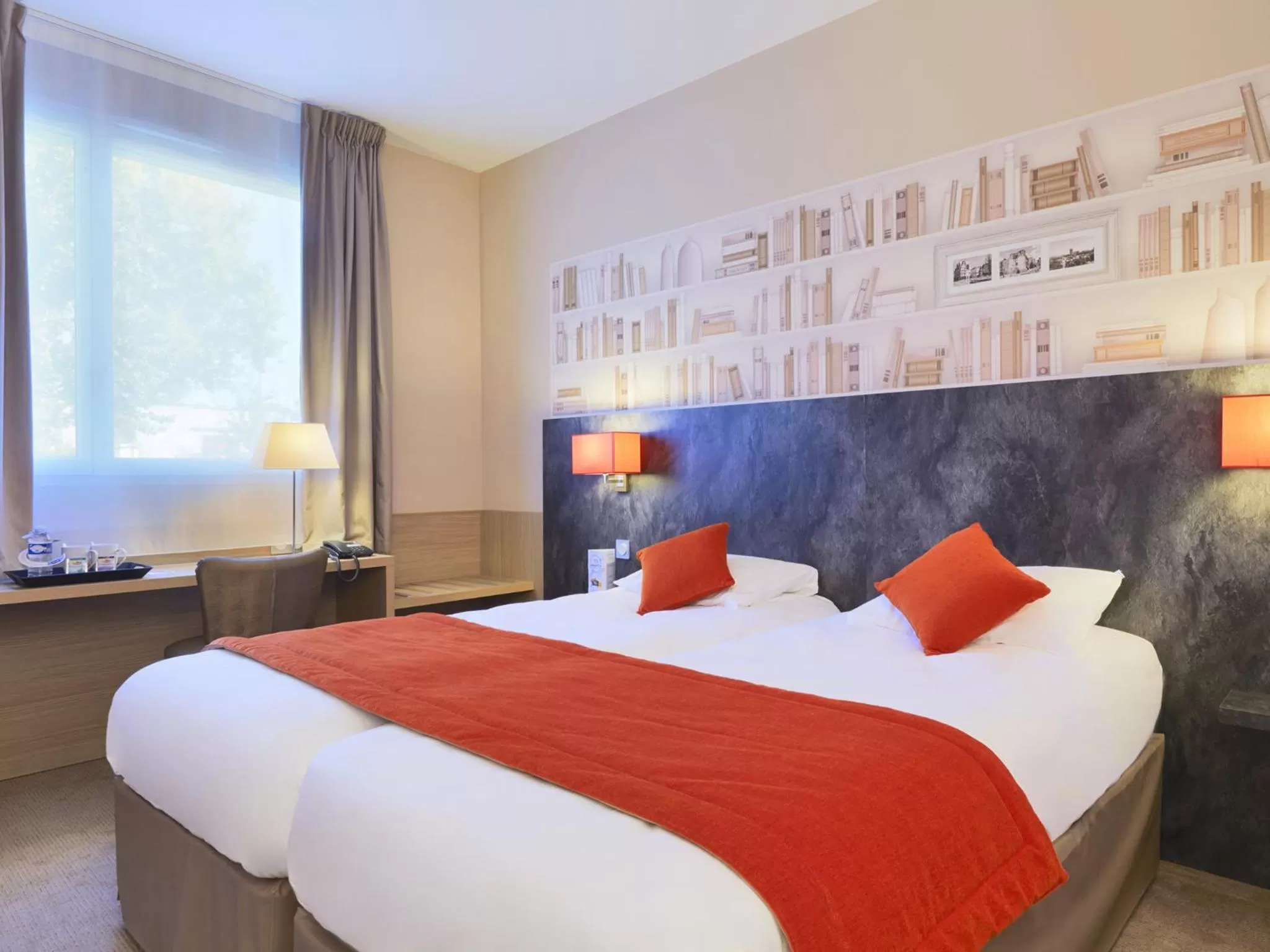 Bed in Kyriad Angers Ouest Beaucouzé