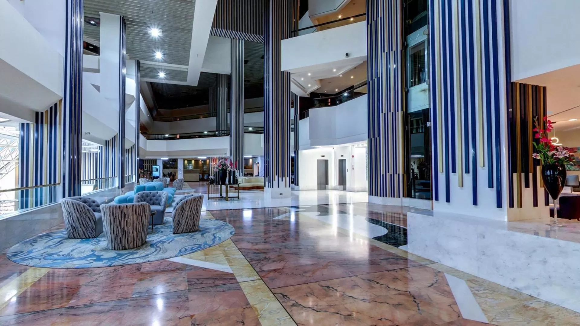 Lobby or reception in Crowne Plaza Dubai Deira by IHG