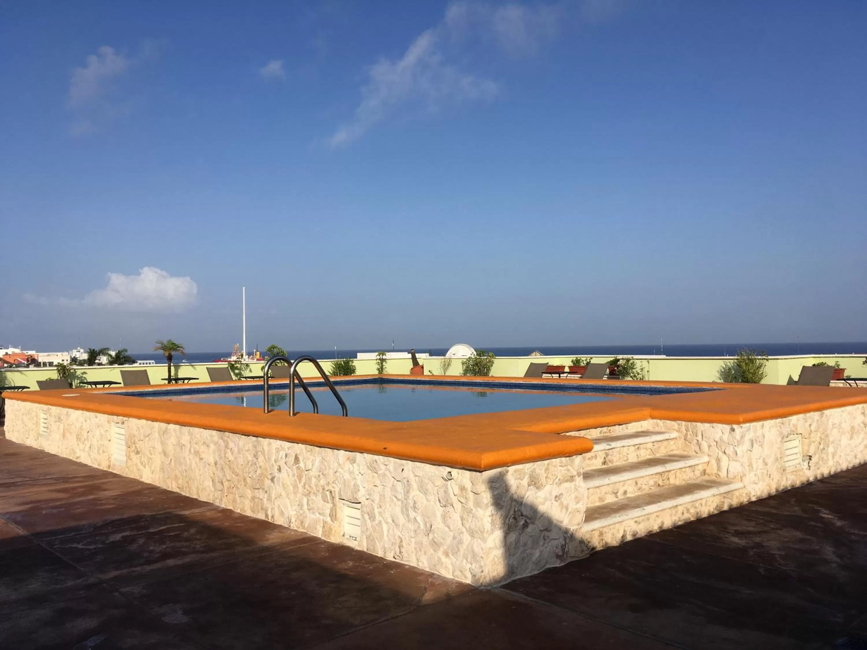 Swimming pool in Hotel Plaza Cozumel
