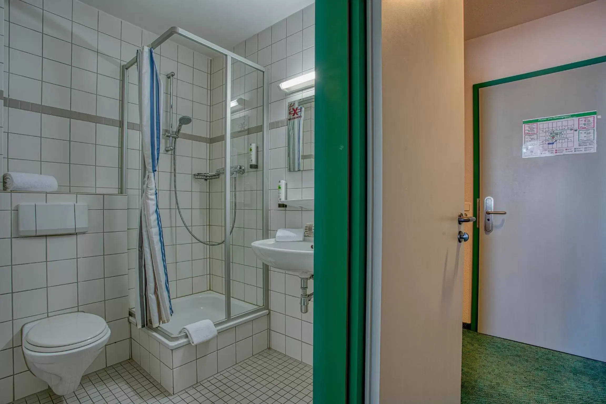 Bathroom in Centro Hotel Böblingen