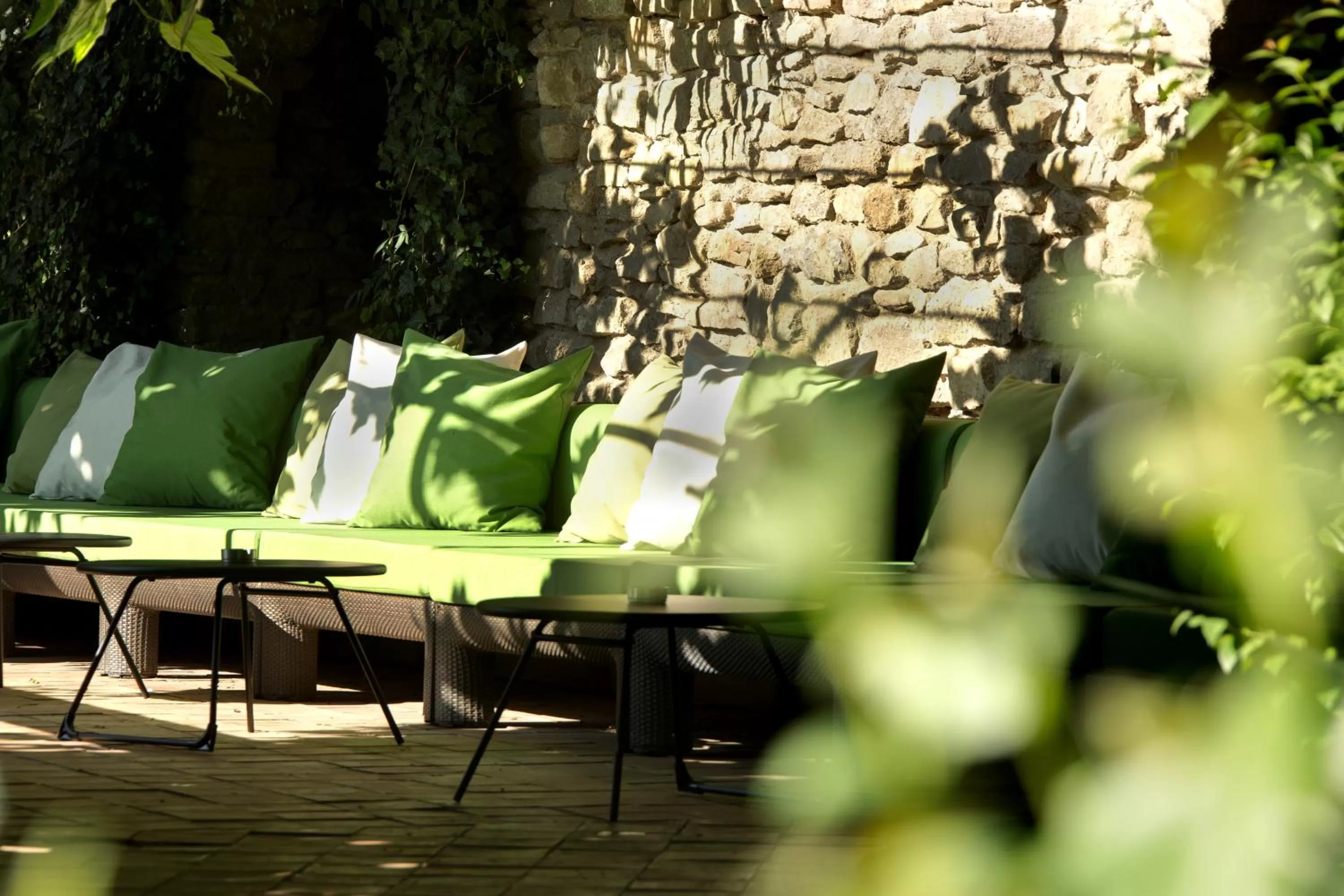 Garden in Hôtel Montmorency & Spa