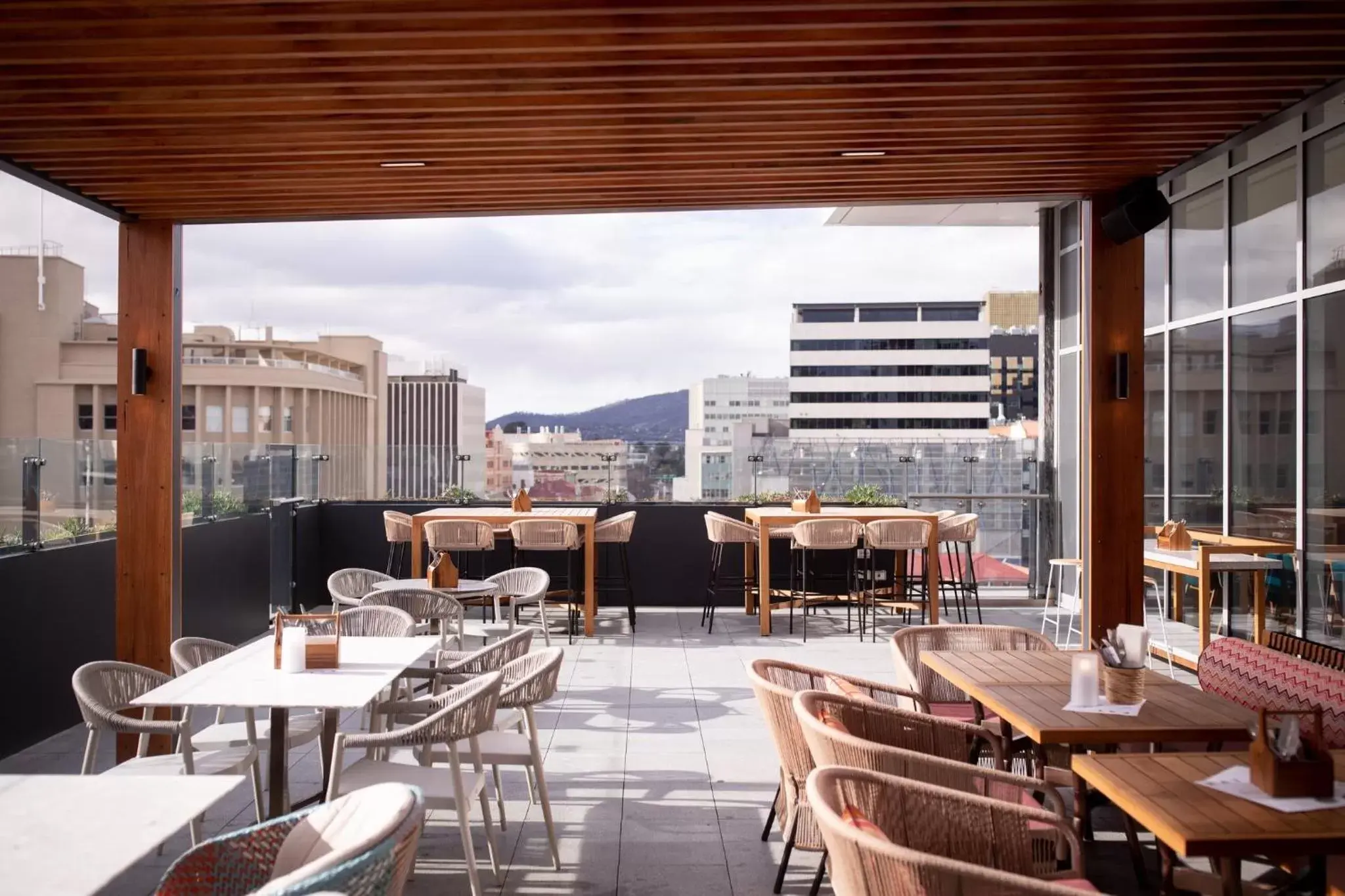 Lounge or bar, Restaurant/Places to Eat in Crowne Plaza Hobart, an IHG Hotel