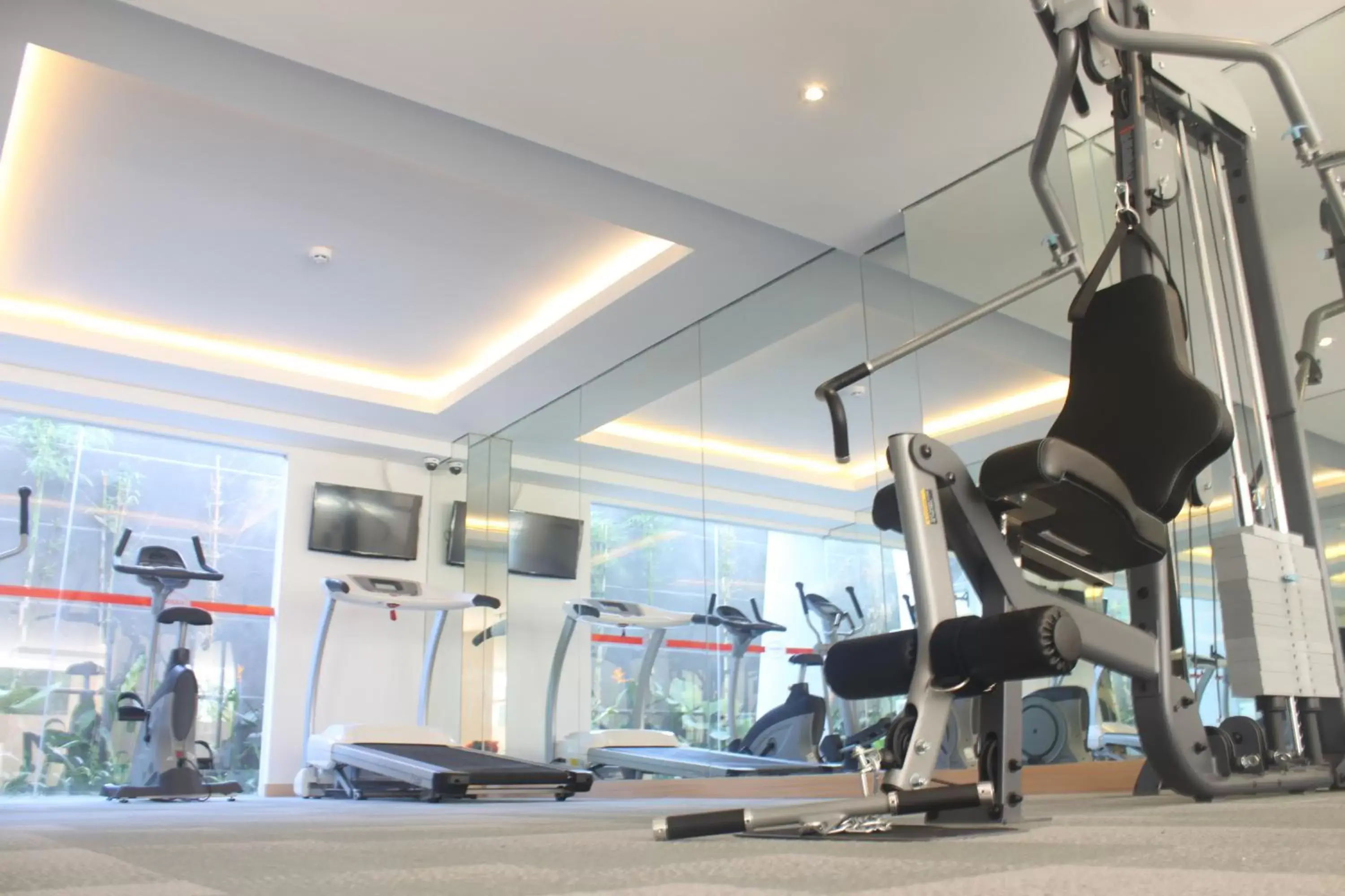 Fitness centre/facilities, Fitness Center/Facilities in HARRIS Hotel Kuta Galleria - Bali