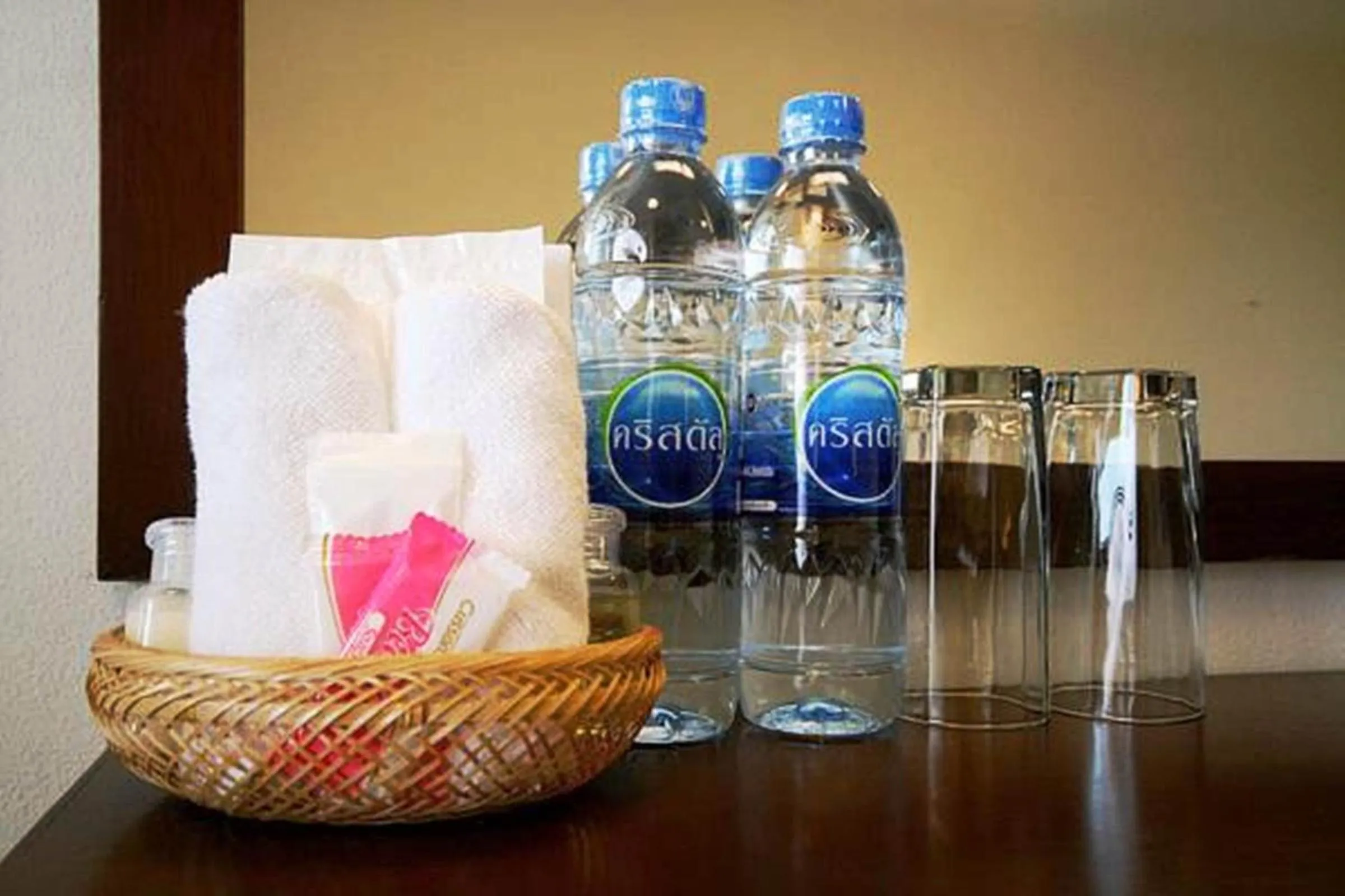 Drinks in K.V.Mansion