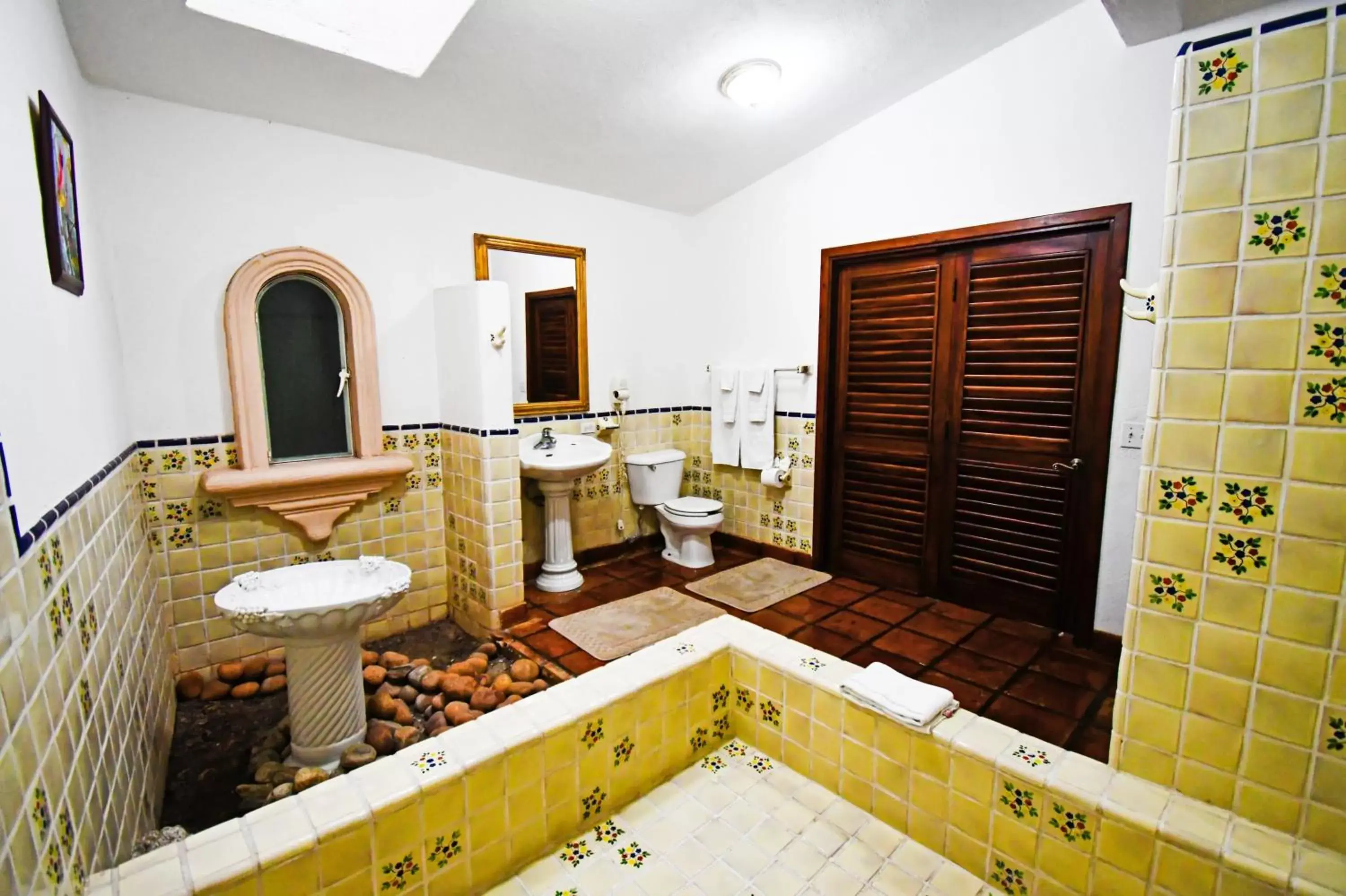 Bathroom in Collection O Casa Bella Hotel Boutique, Cabo San Lucas