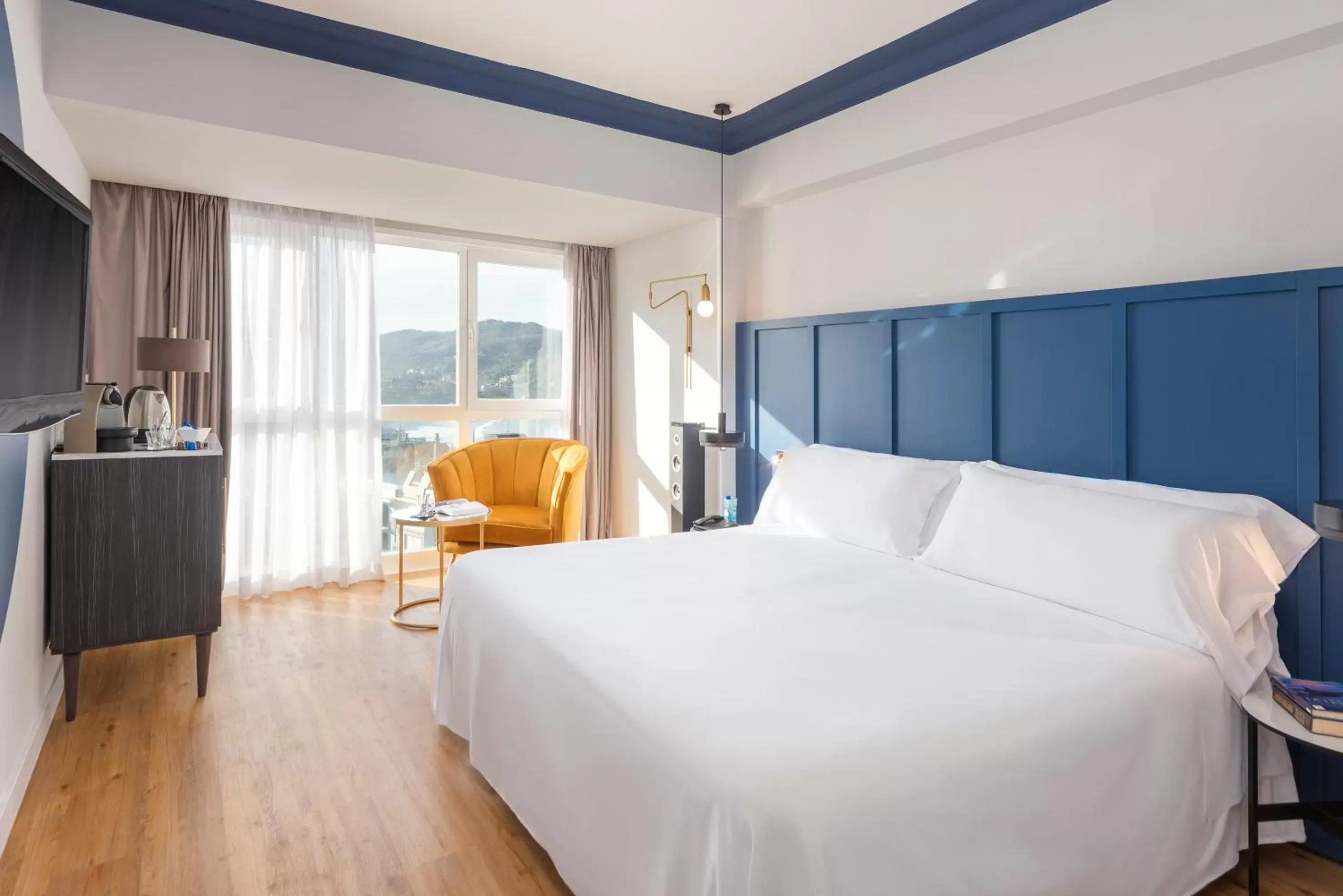 Bed in Hotel San Sebastián Orly, Affiliated by Meliá