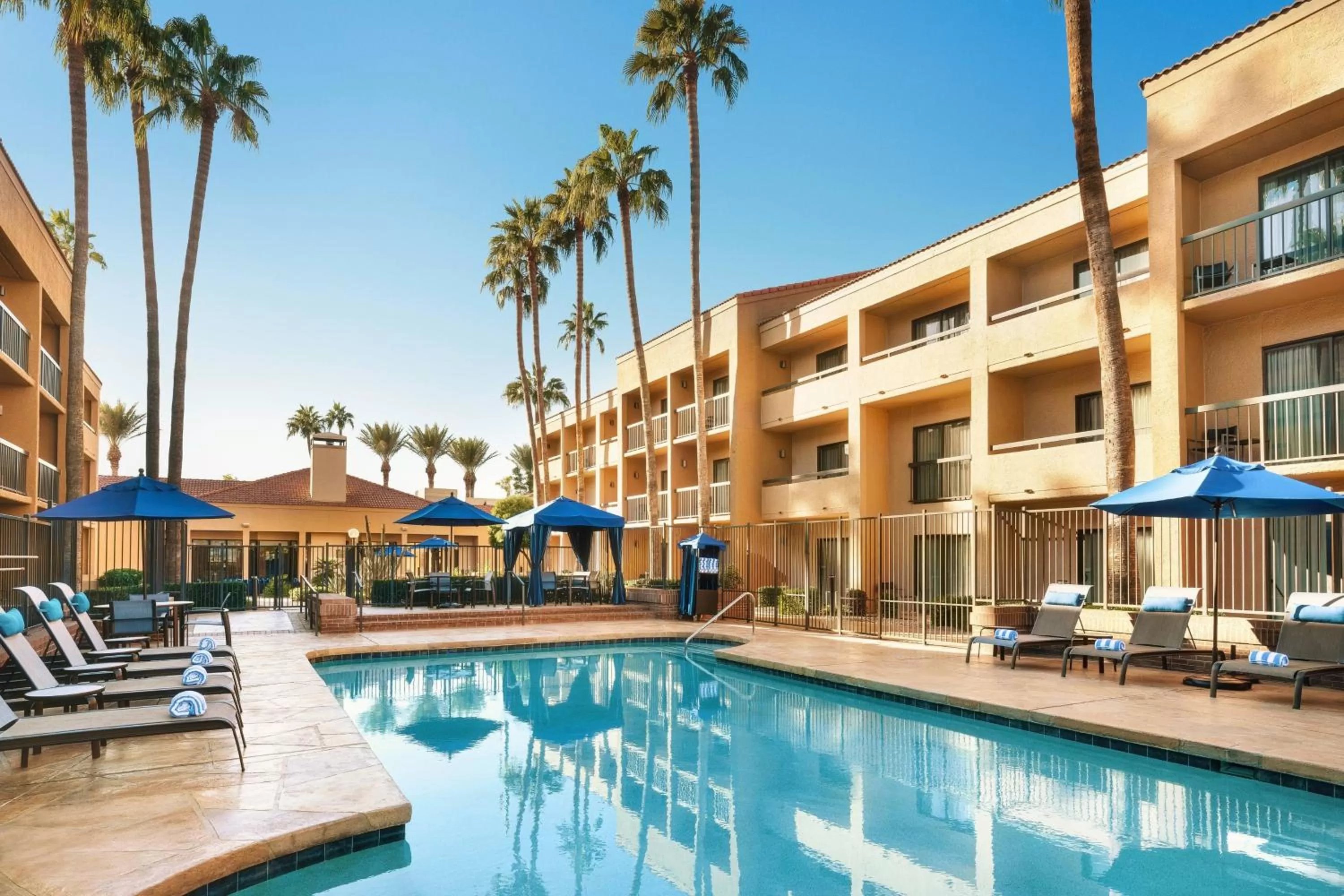 Courtyard by Marriott Phoenix North