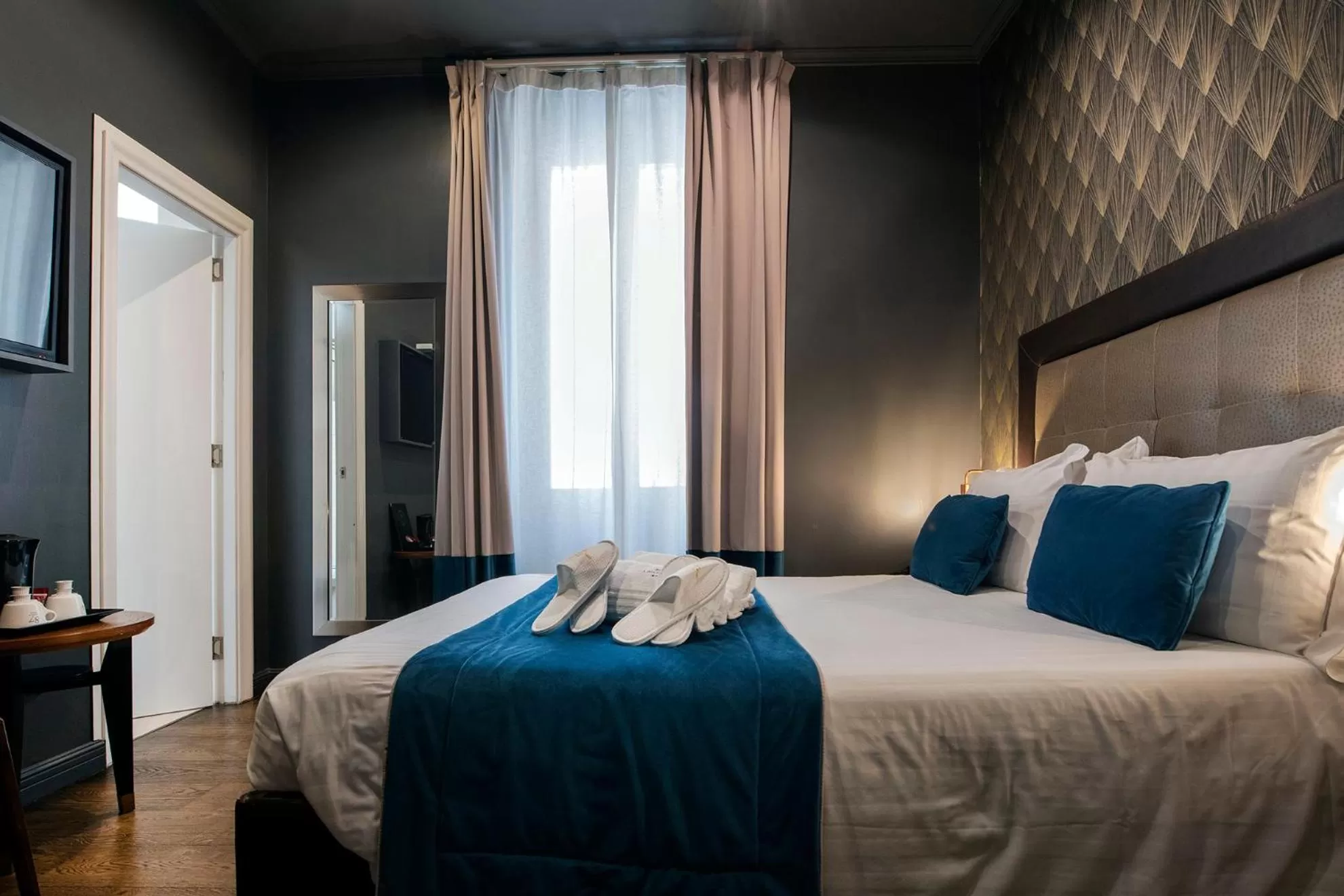 Bed in Hotel 87 eighty-seven - Maison d'Art Collection