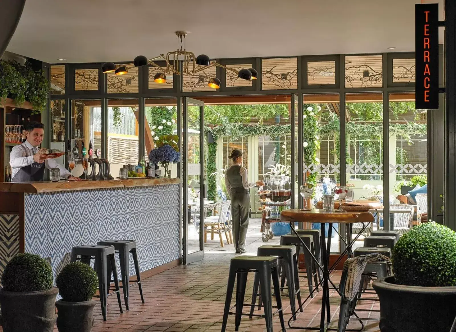 Restaurant/places to eat in Newpark Hotel Restaurant/places to eat in Newpark Hotel