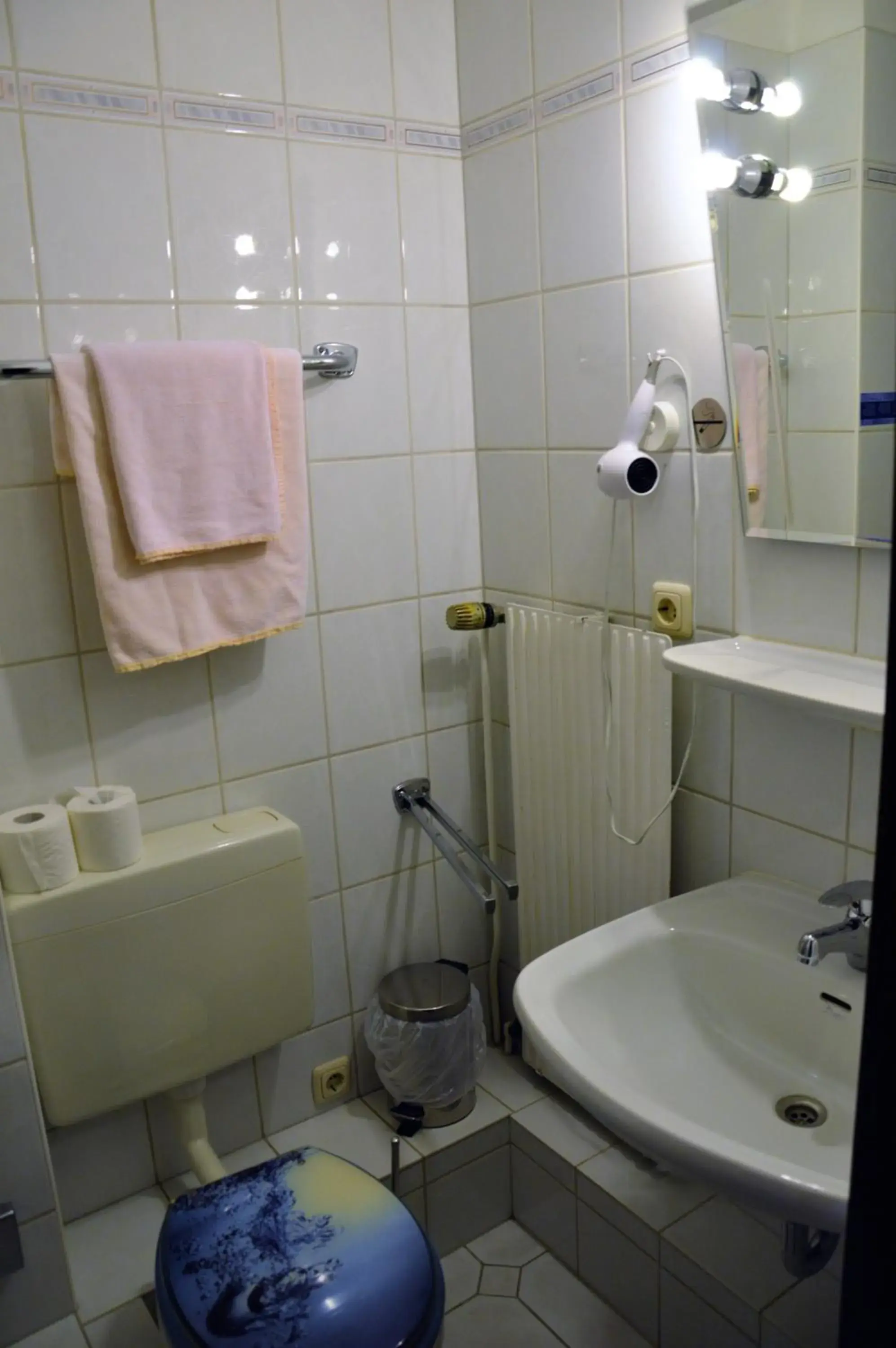 Bathroom in Steens Hotel